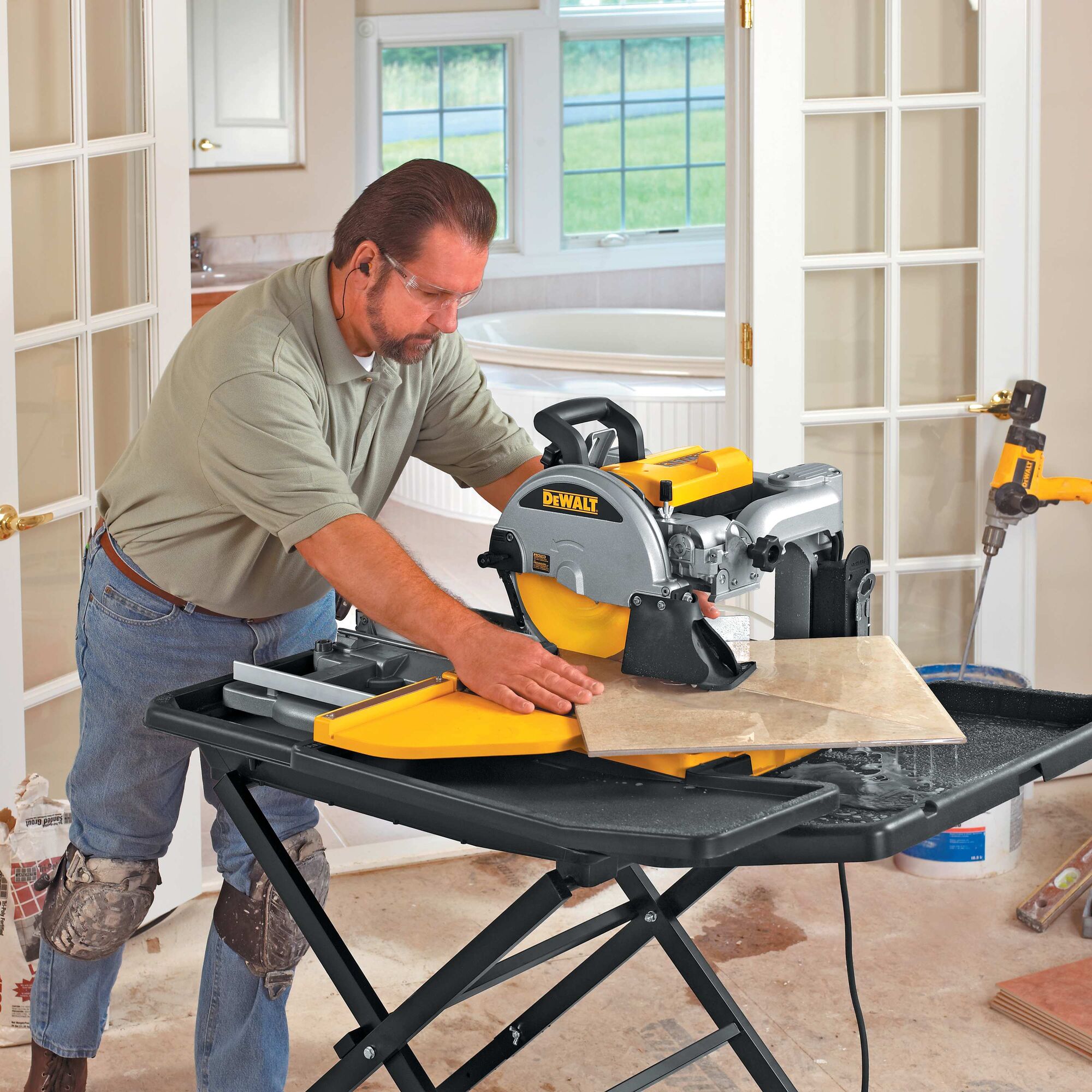 Dewalt 2025 brick saw