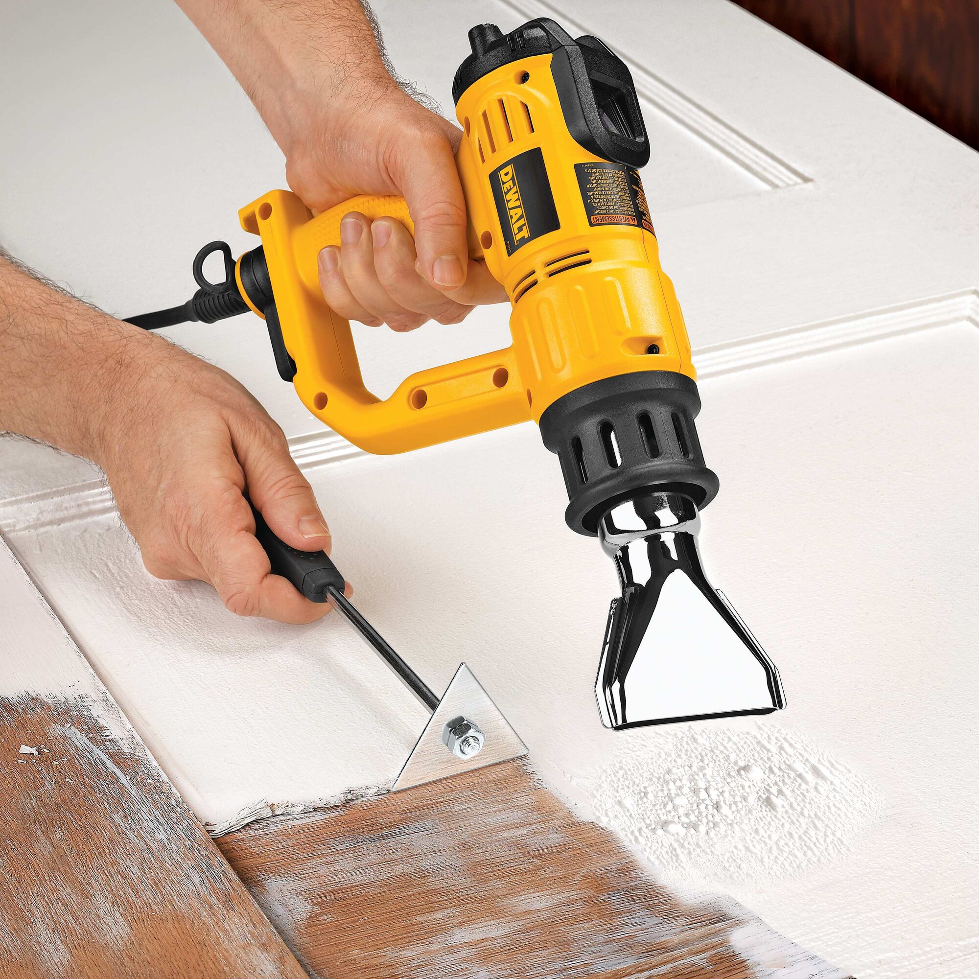 Heat Gun Kit with LCD display DEWALT