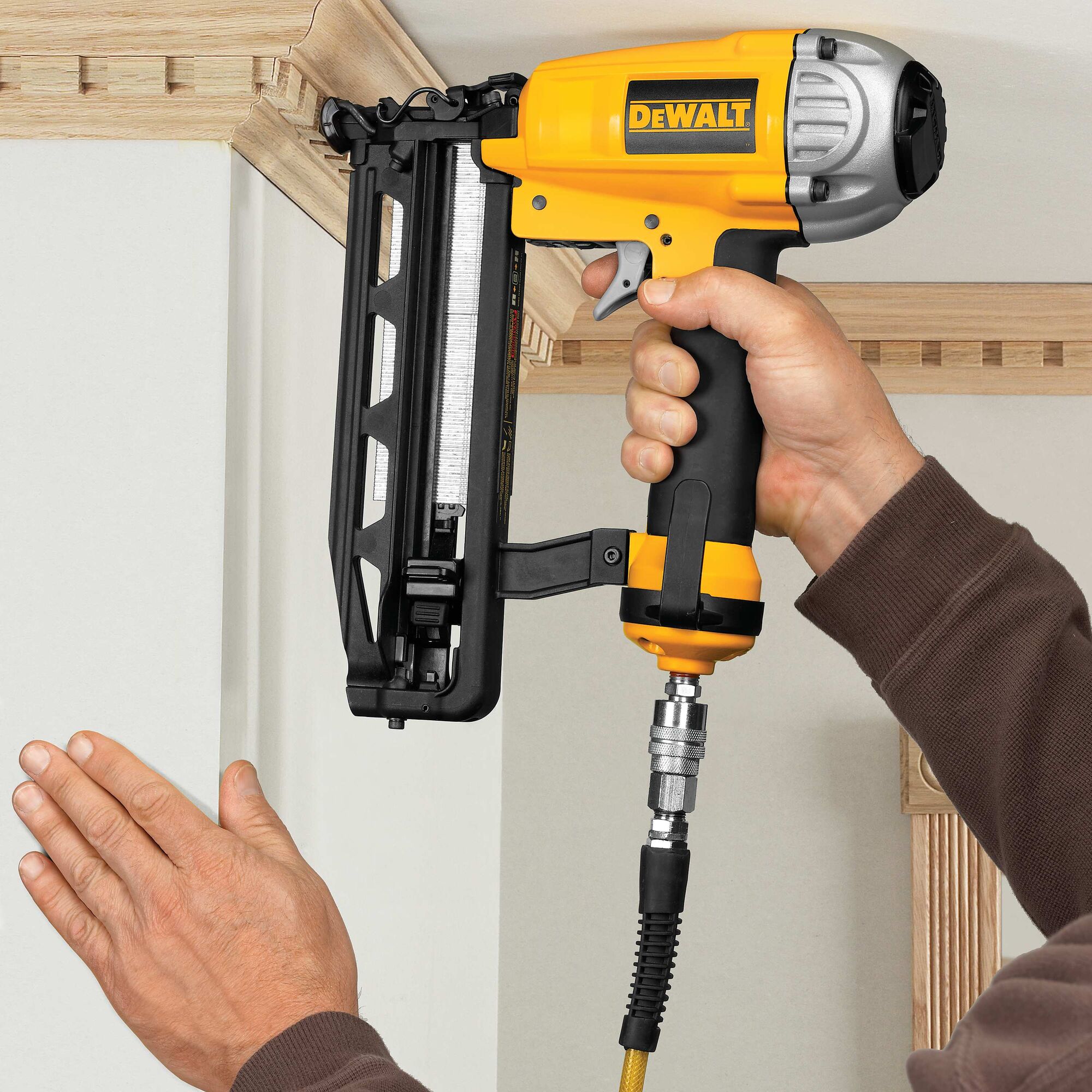 Dewalt d51256 finish online nailer