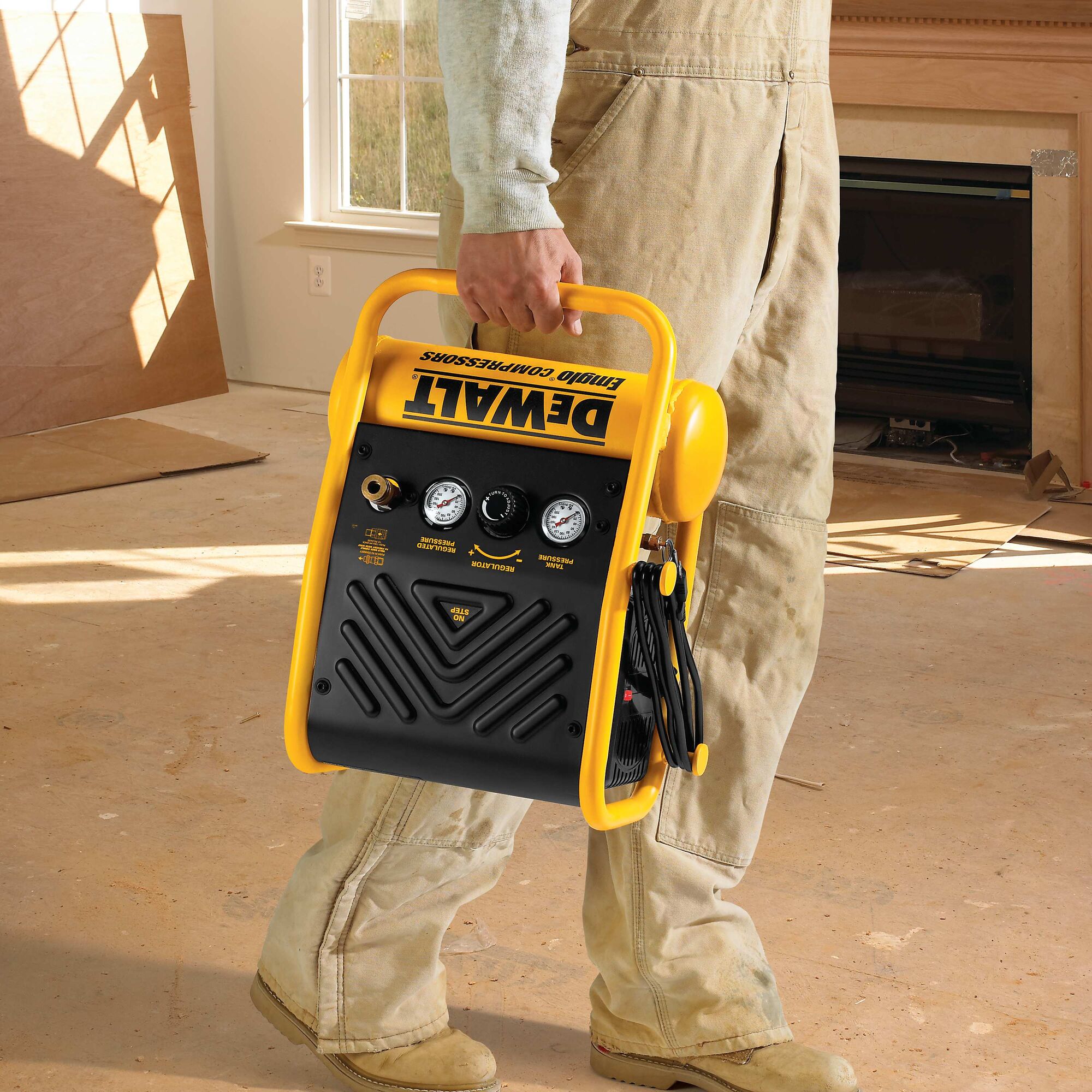 1 Gallon 135 PSI Max Trim Compressor DEWALT