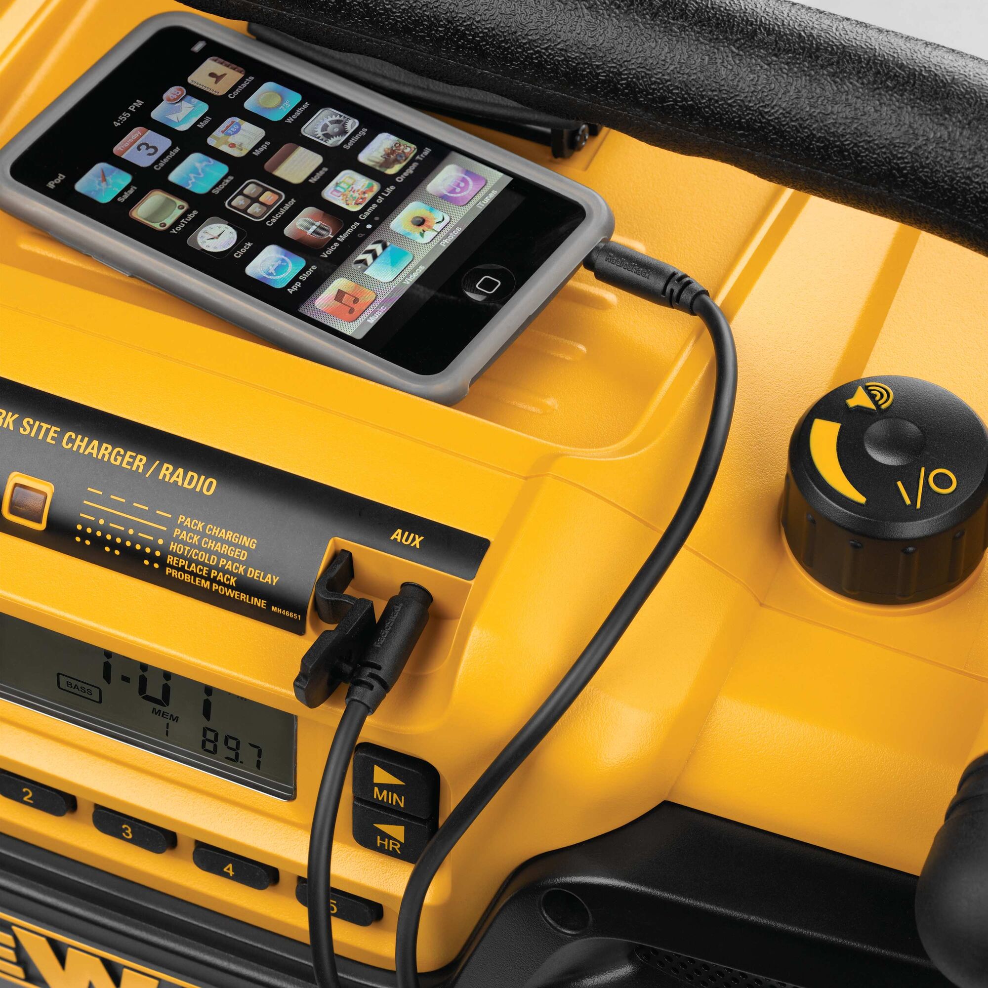 Worksite Charger Radio DEWALT