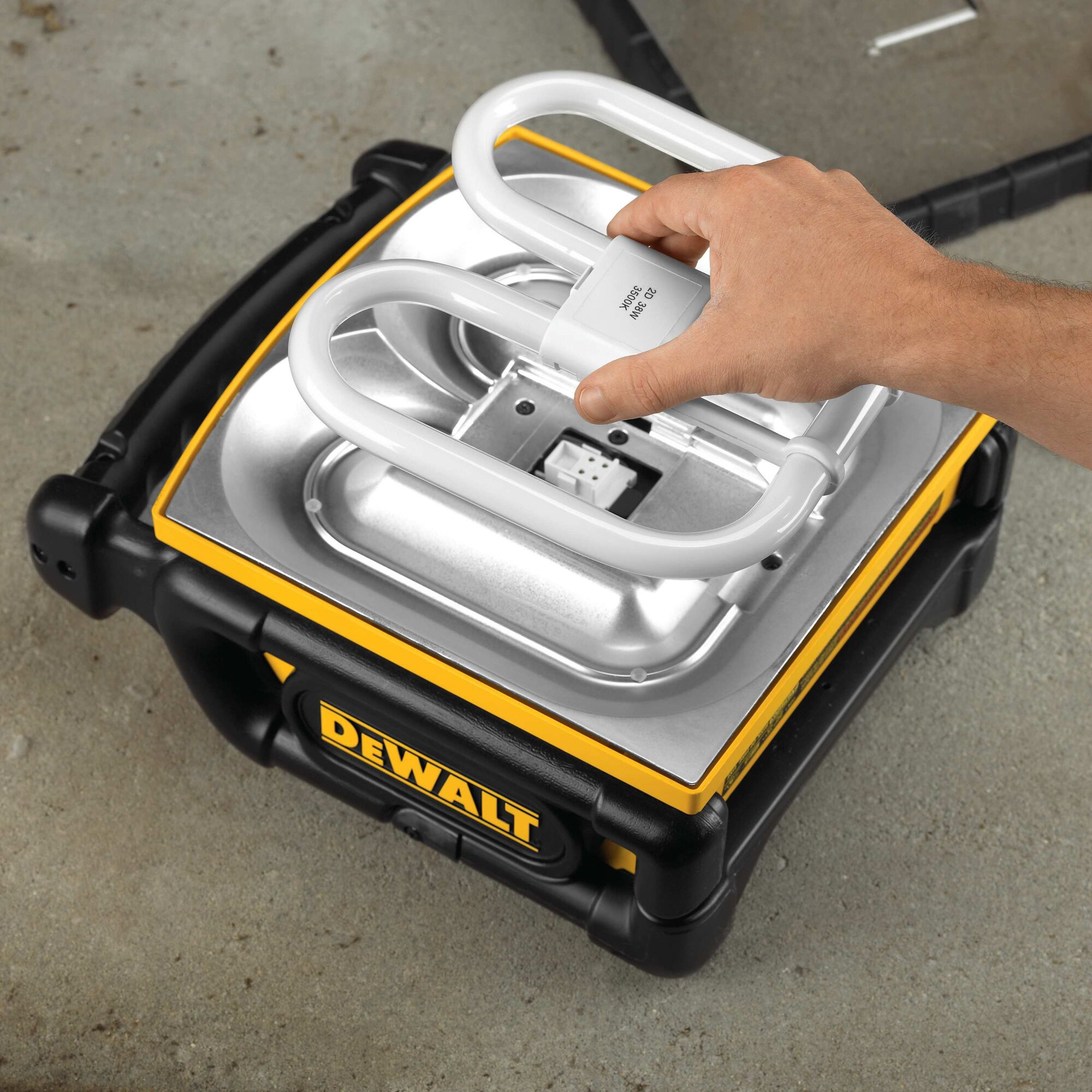 Cordless discount dewalt light