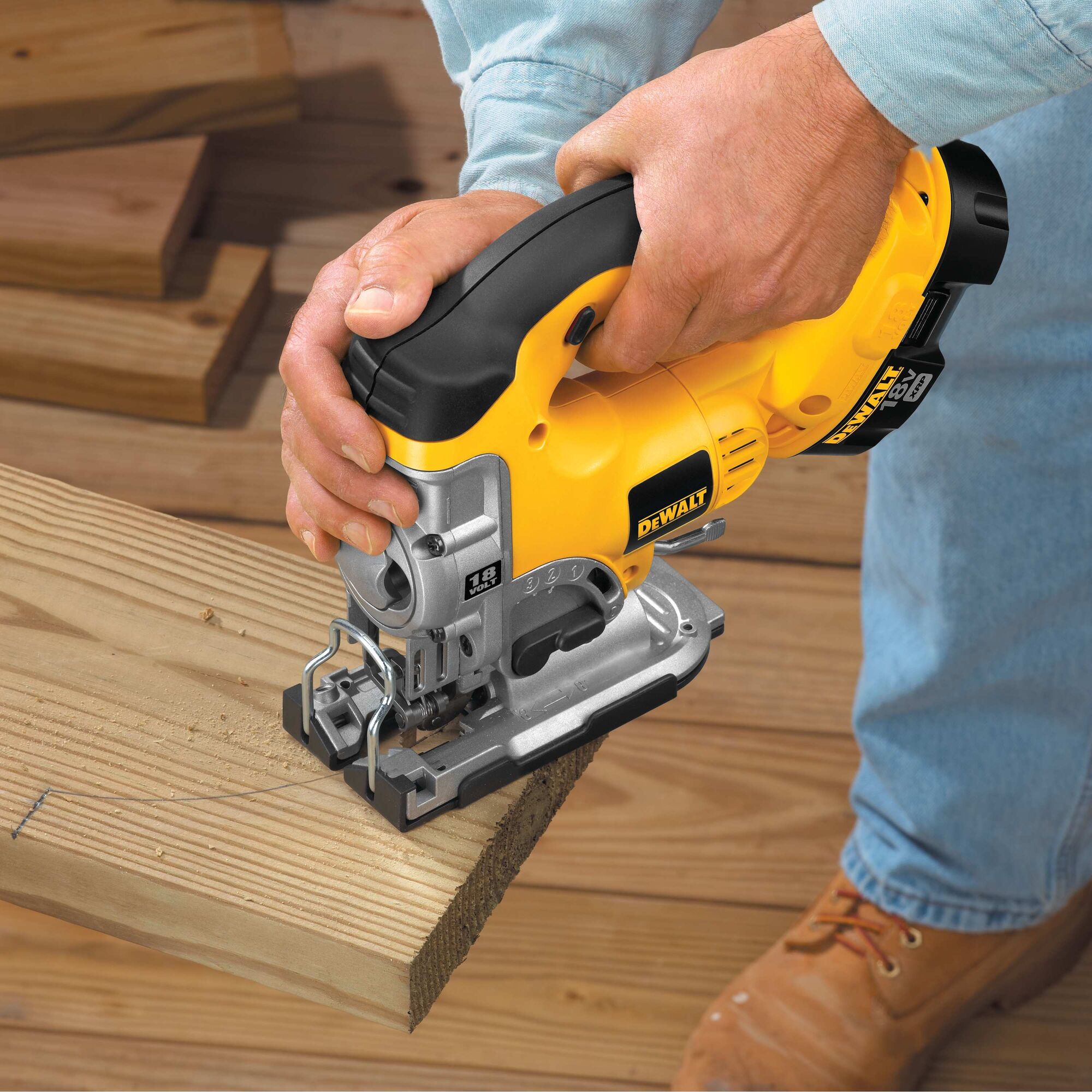 Dewalt cordless best sale jigsaw with battery