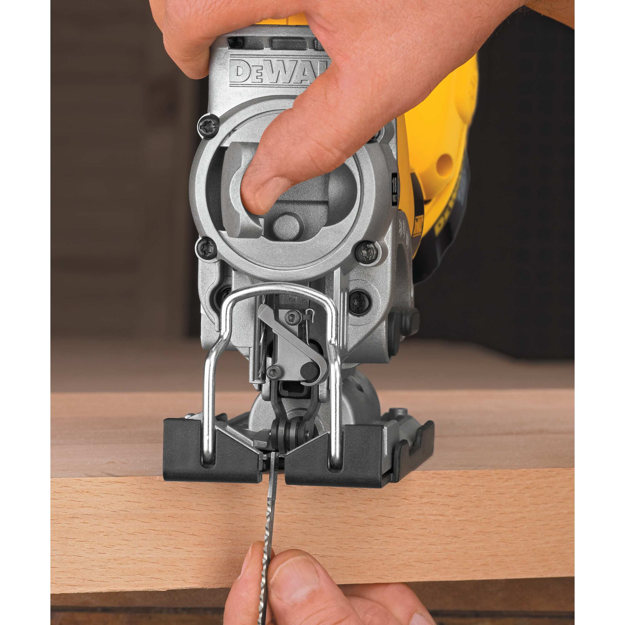 18V Cordless Jig Saw Kit | DEWALT