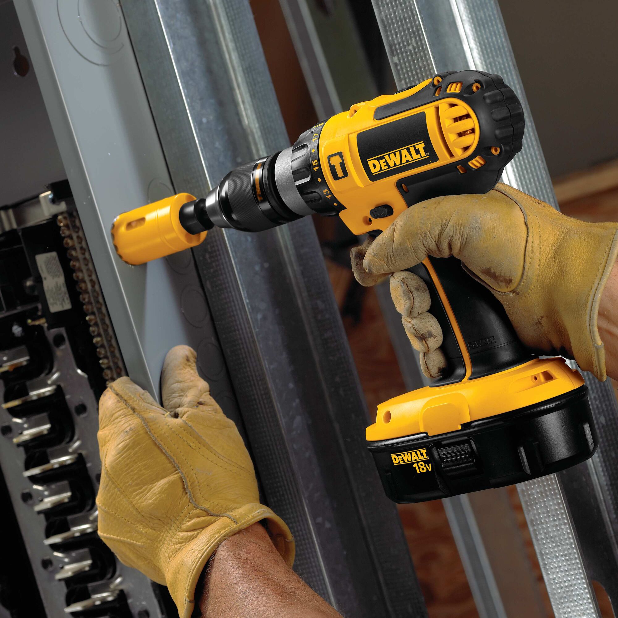 Dewalt 18v best sale hammer drill kit