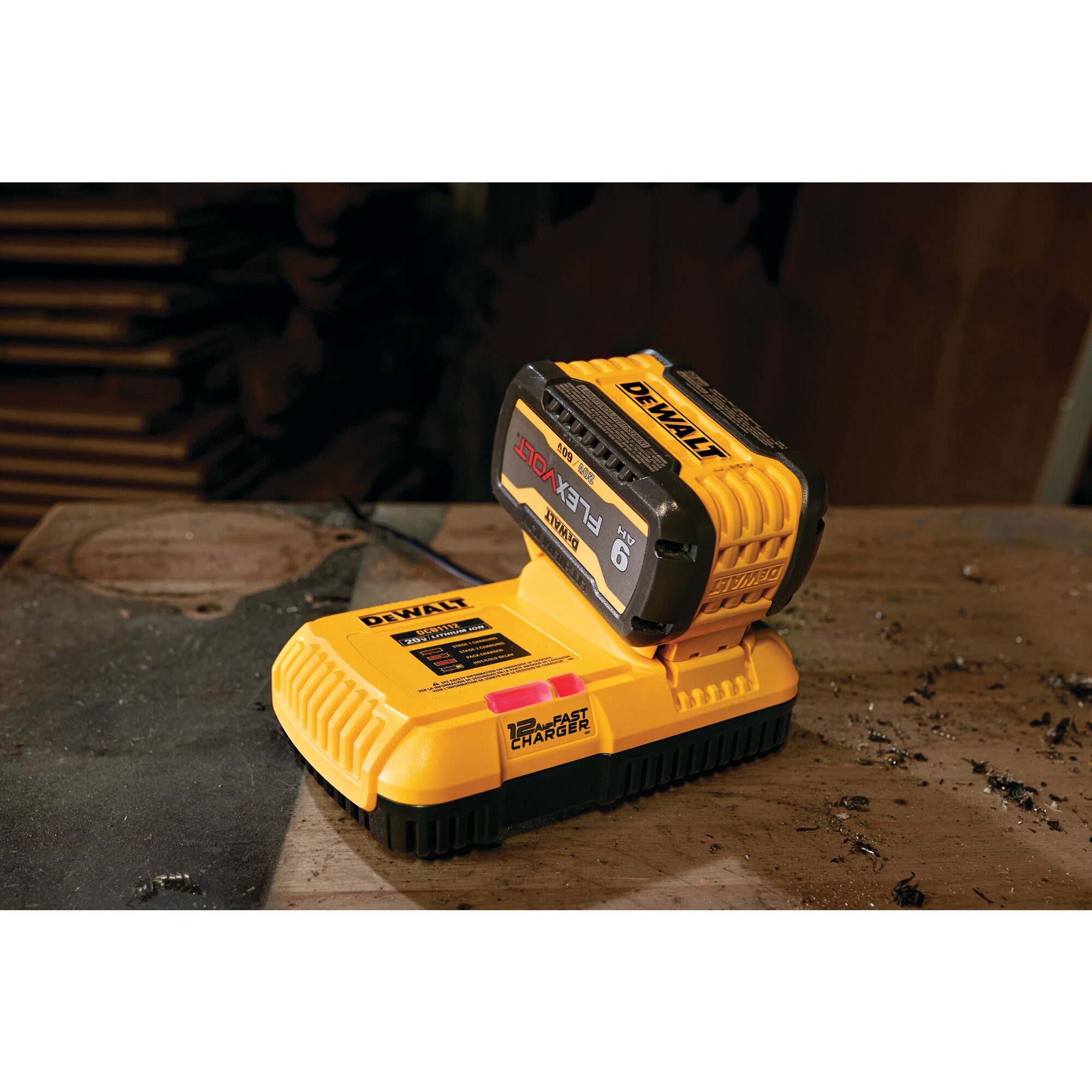 Dewalt dcb118 fast discount charger