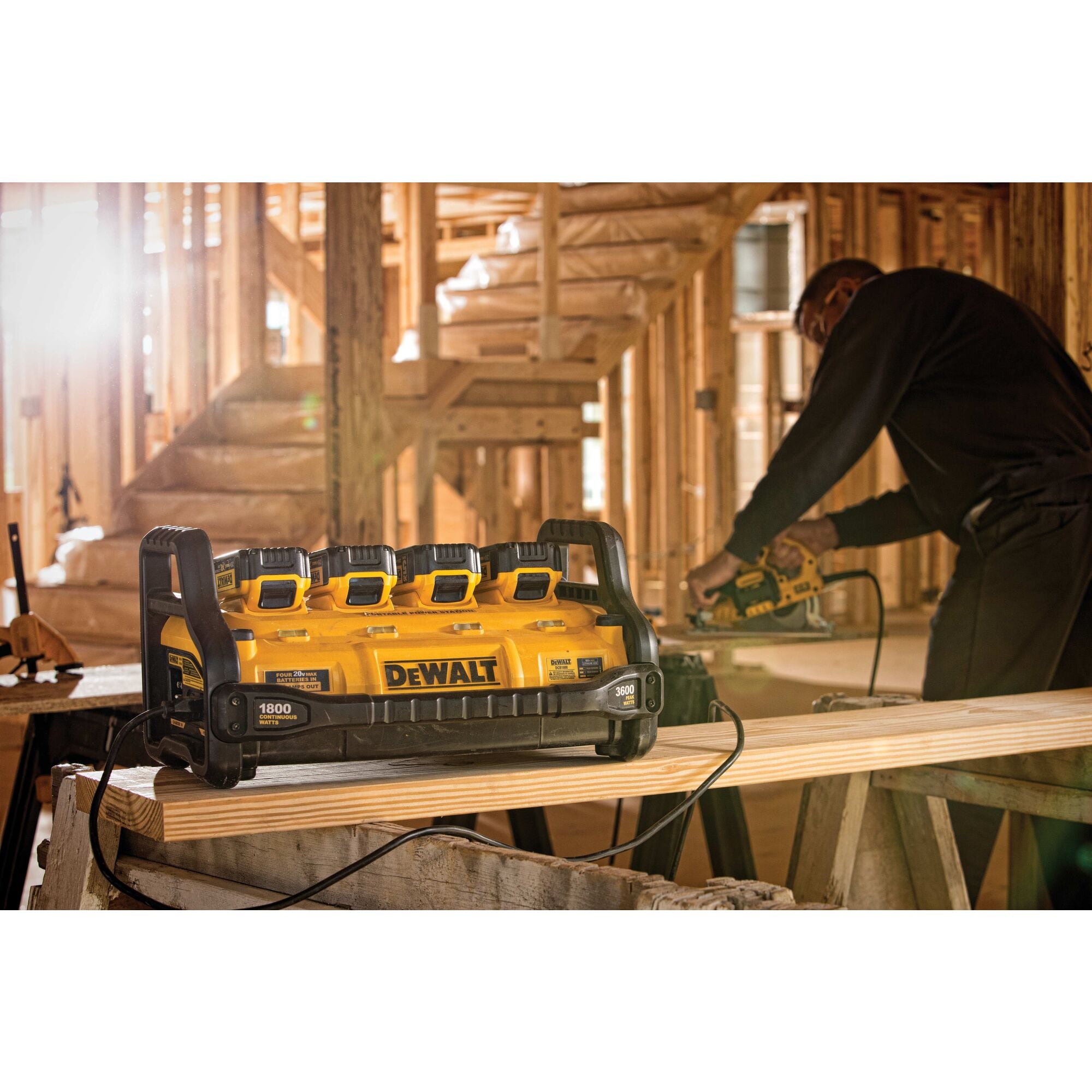 Dewalt charger power station new arrivals