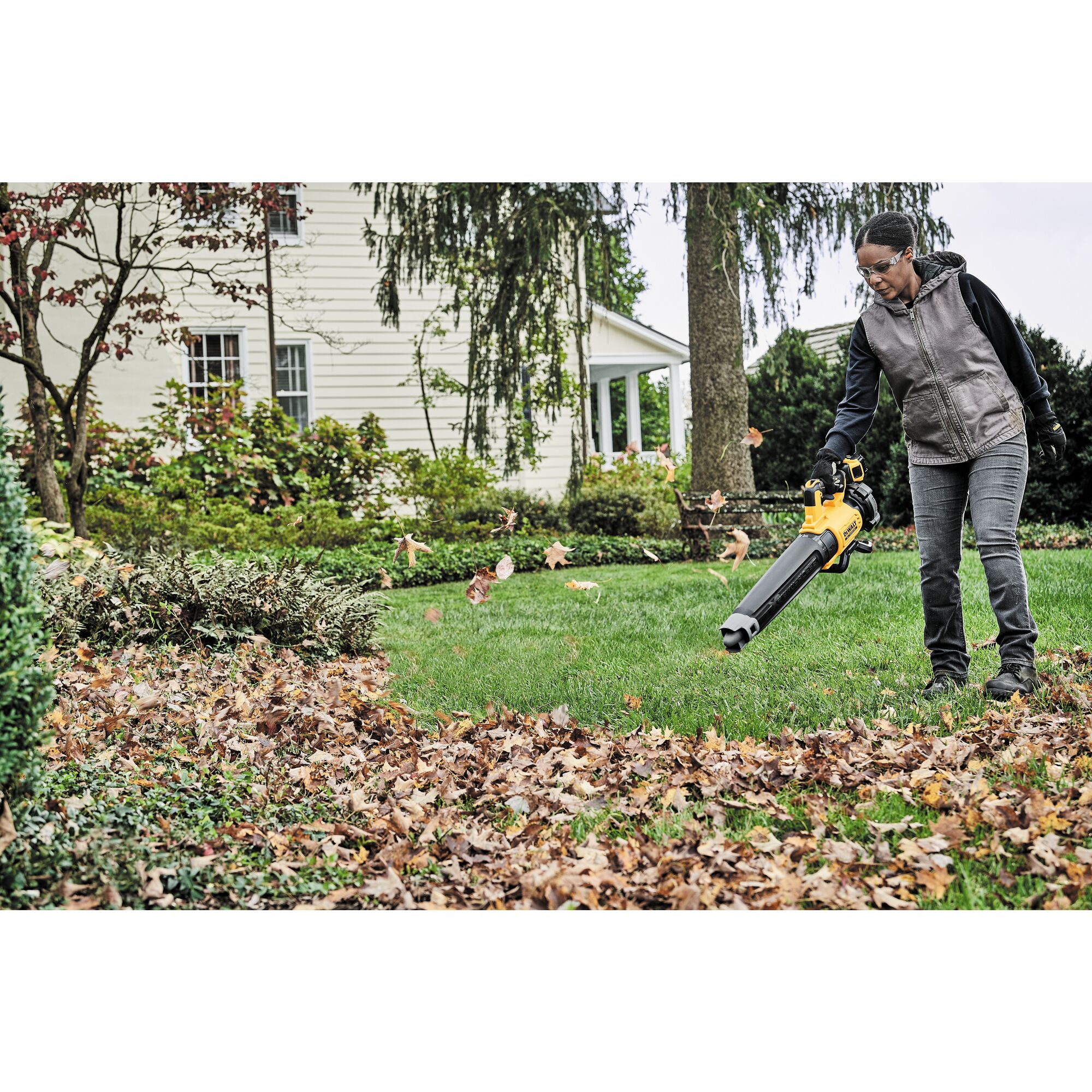 Dewalt leaf blower online battery operated