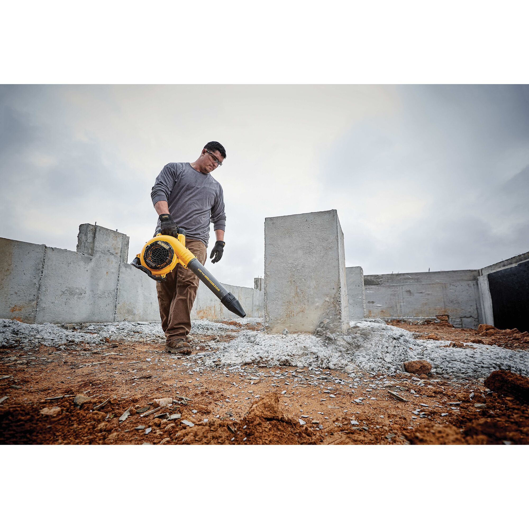 Dewalt handheld leaf discount blower