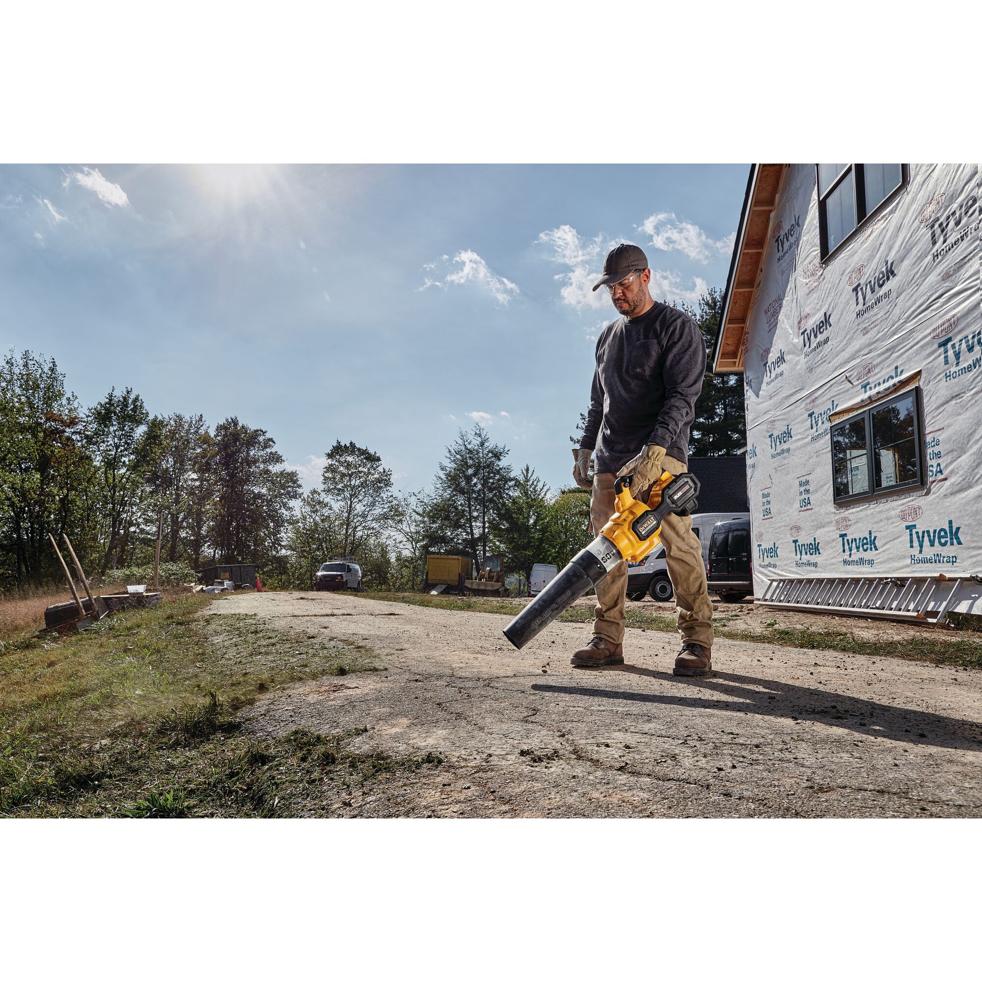 Dewalt blower chainsaw online combo