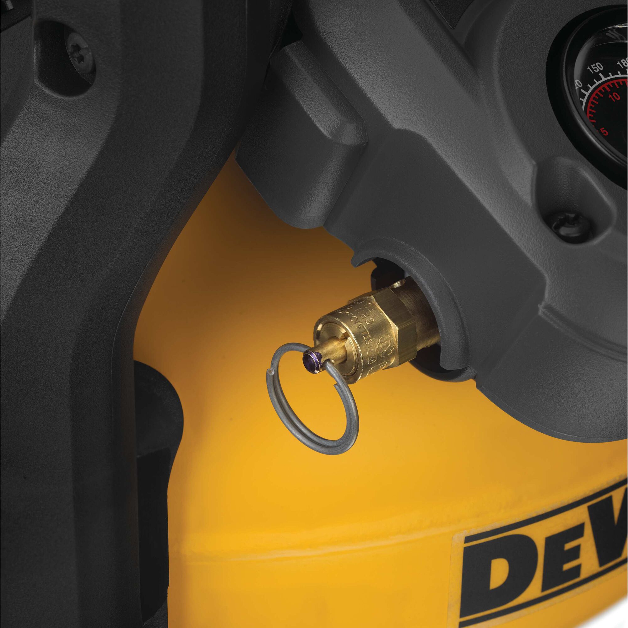 60v discount dewalt compressor