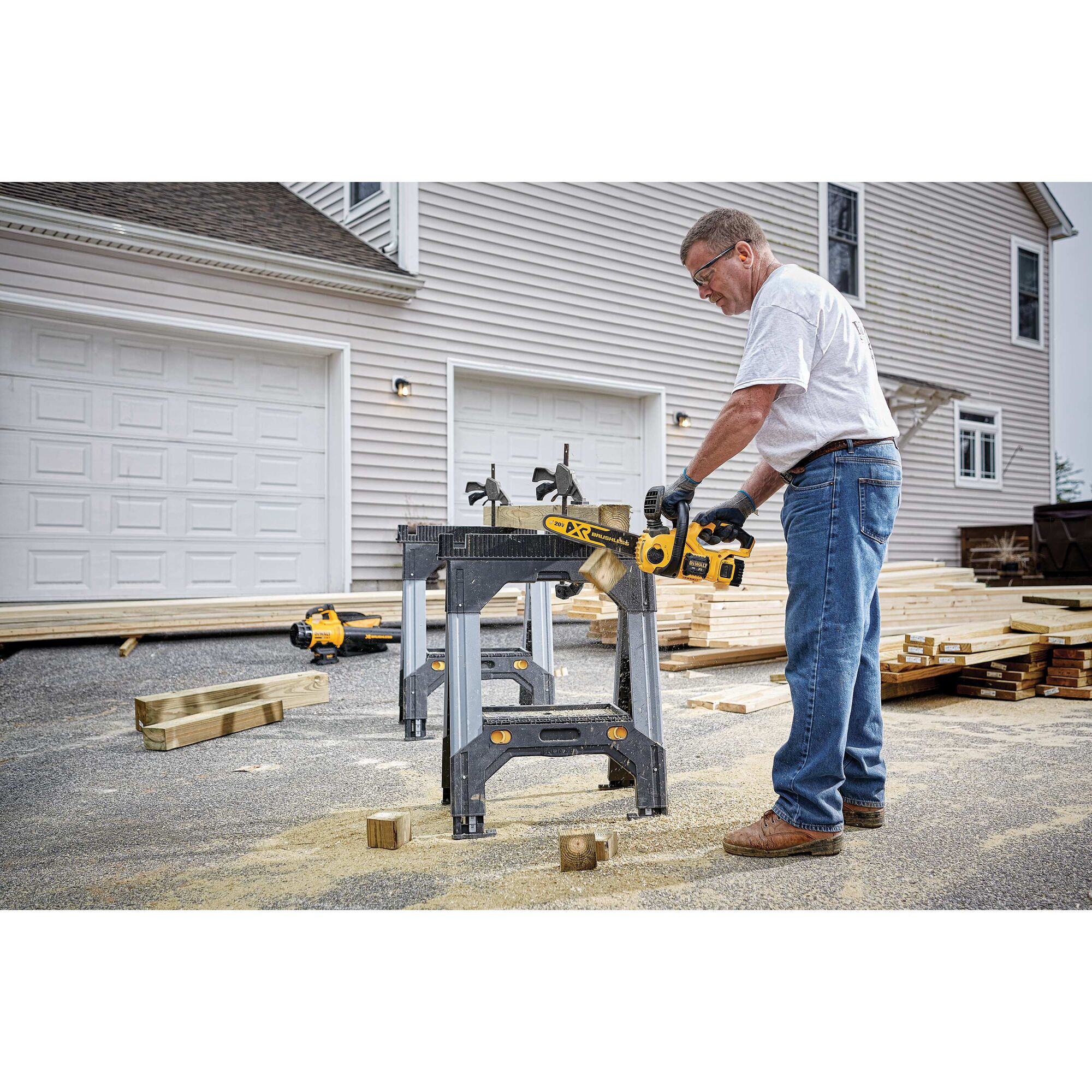 Dewalt dccs620b 20v max compact cordless chainsaw kit bare online tool with brushless motor