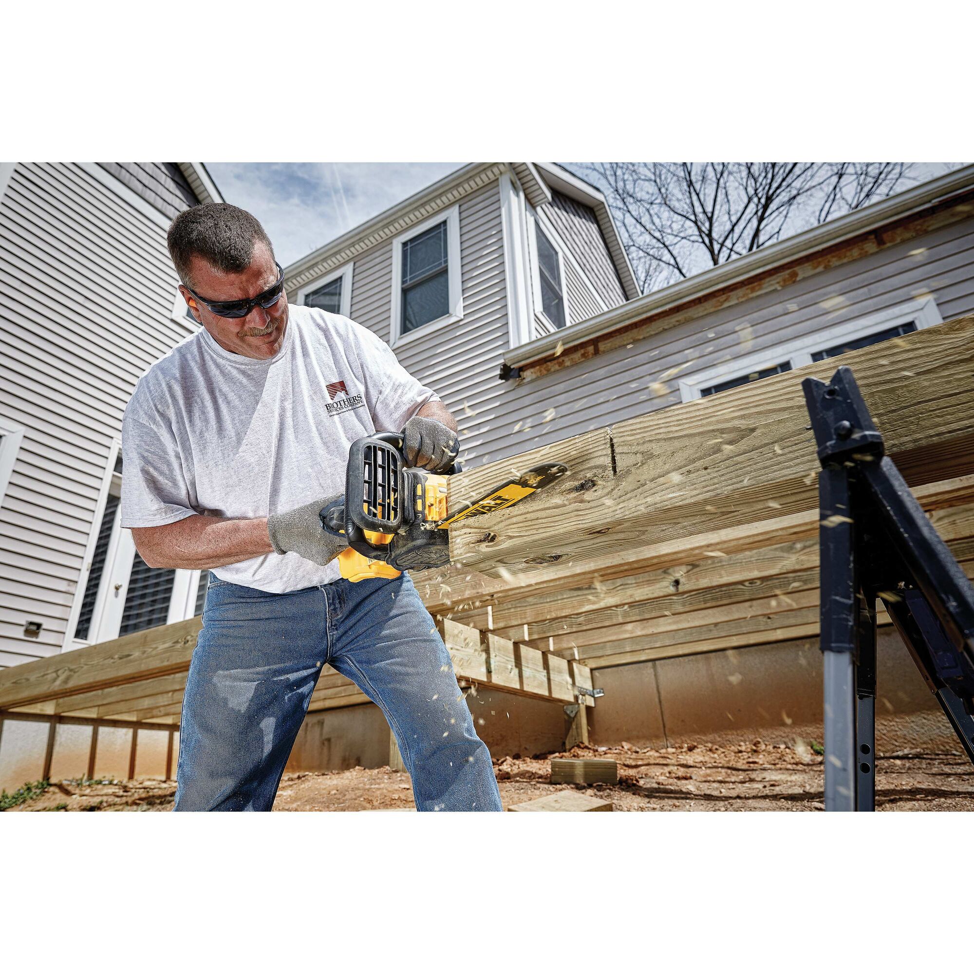 Dewalt 20v best sale compact chainsaw