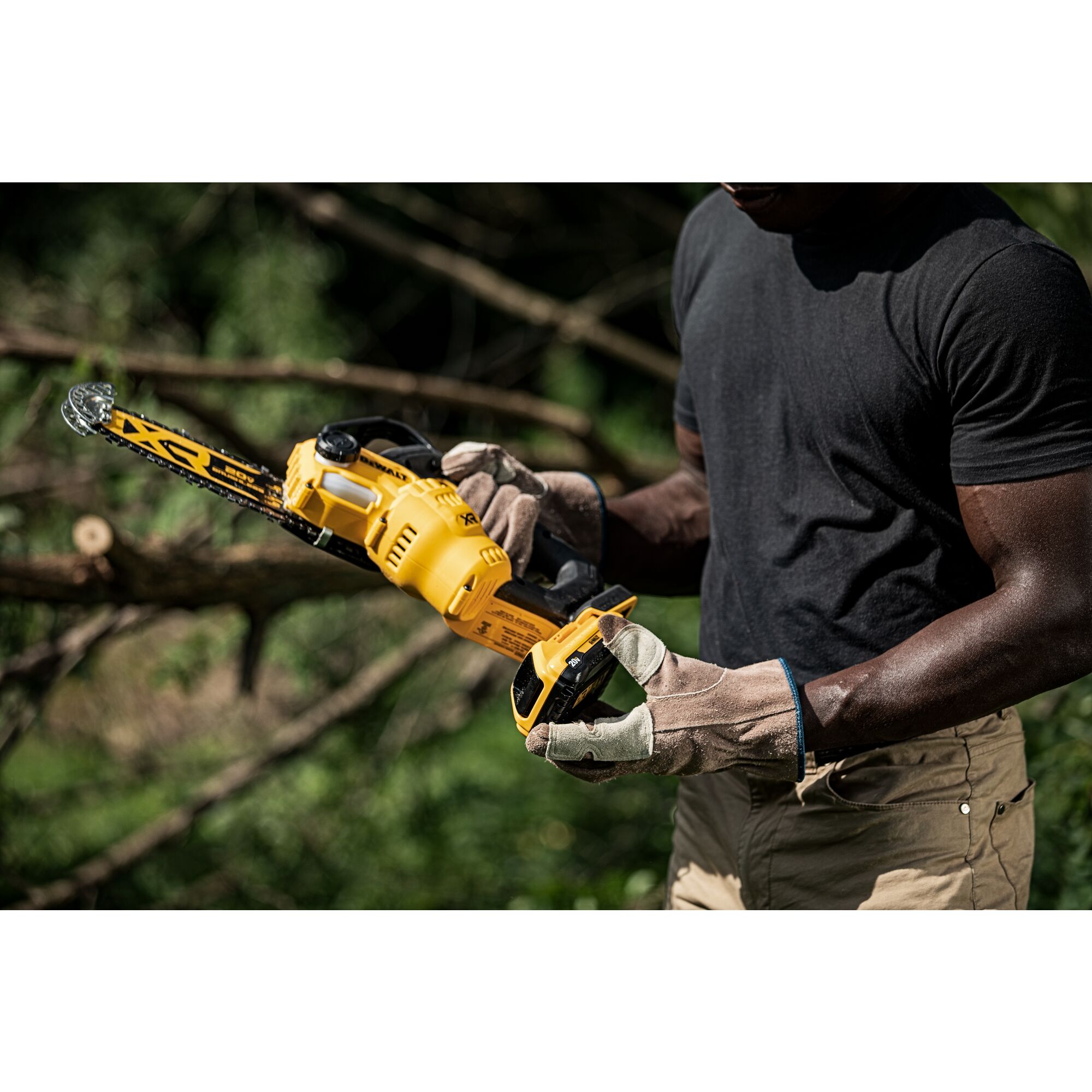 20V MAX 8 in Brushless Cordless Pruning Chainsaw Kit With 3 Ah