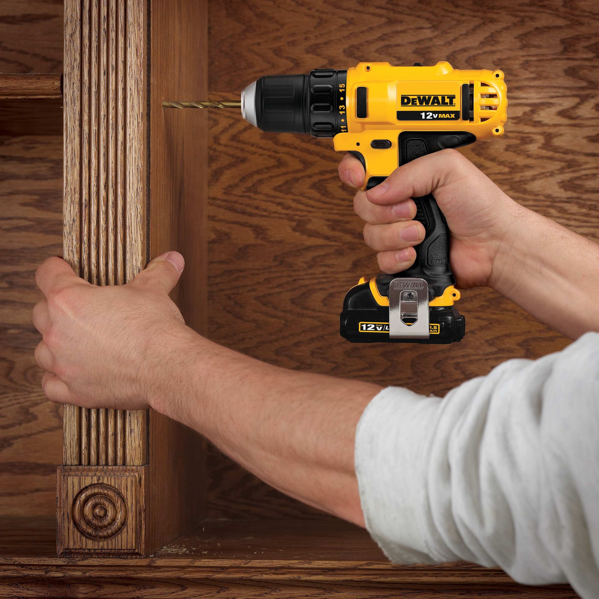 Dewalt 12v discount mini drill driver