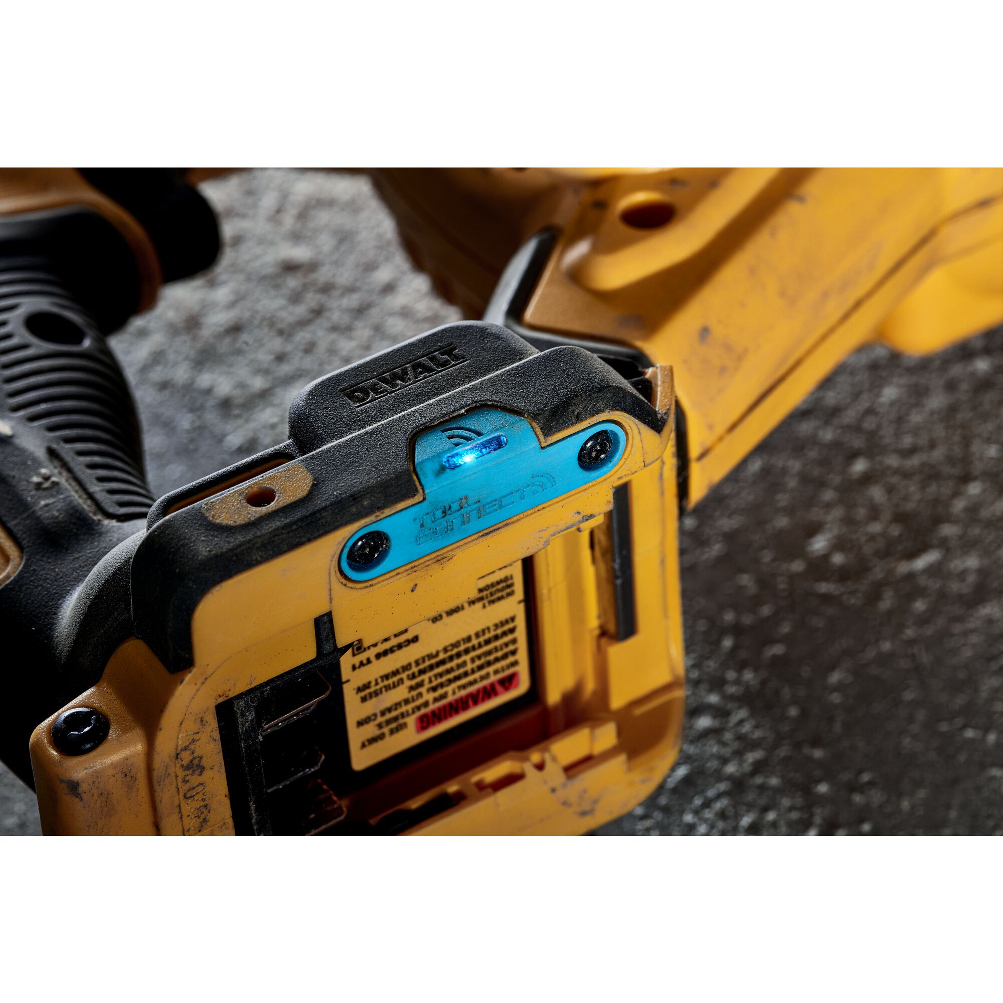 Dewalt bluetooth deals drill