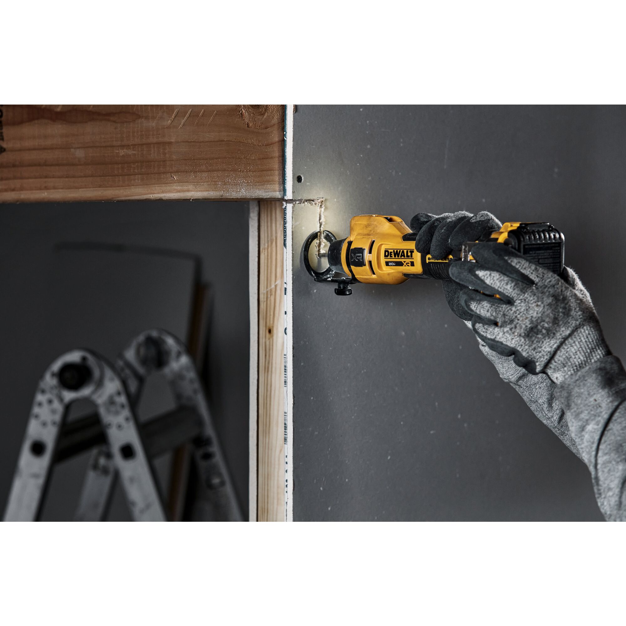 20V MAX XR Brushless Drywall Cut Out Tool Kit 2.0Ah DEWALT