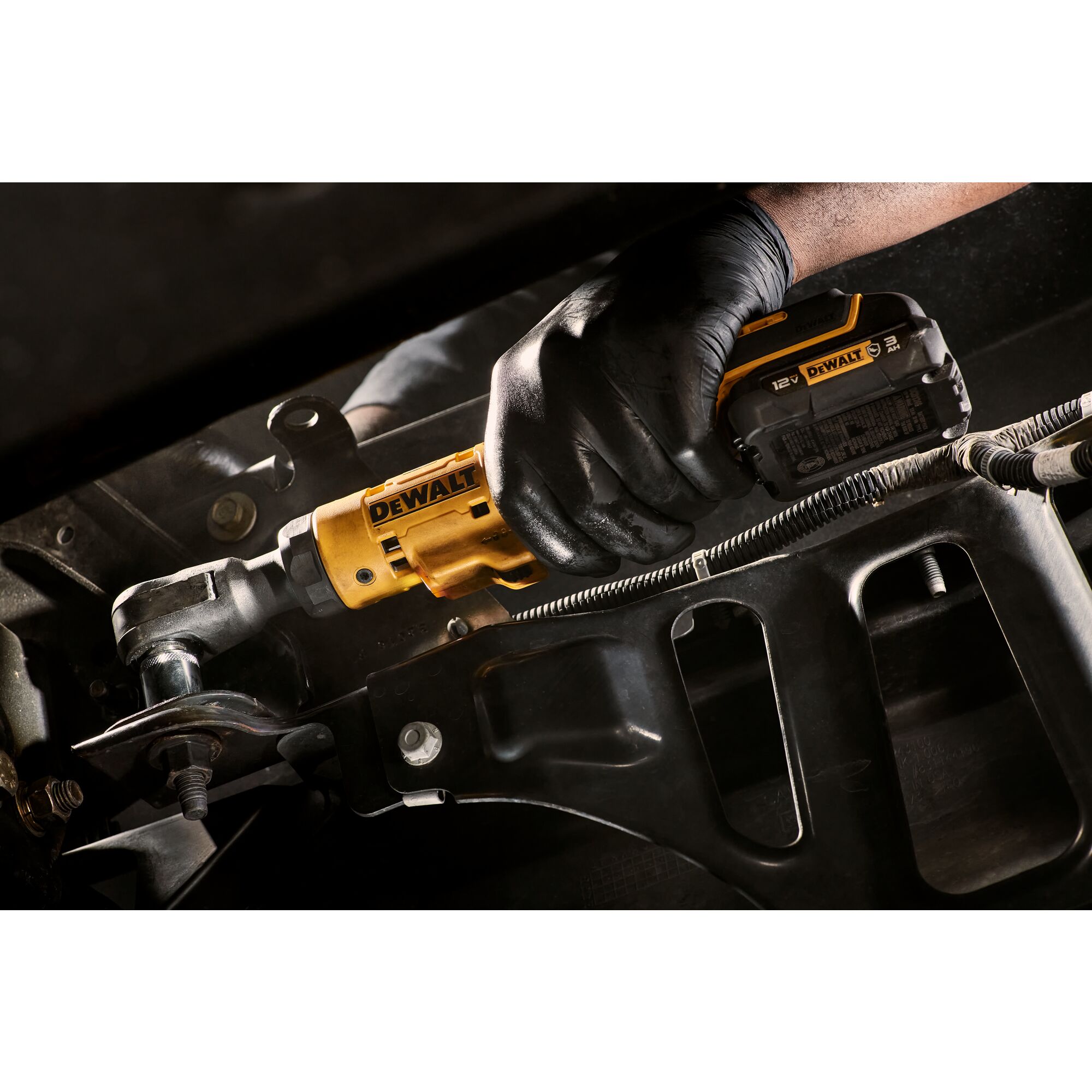 XTREME™ 12V MAX* Brushless 3/8 in. Ratchet Kit | DEWALT