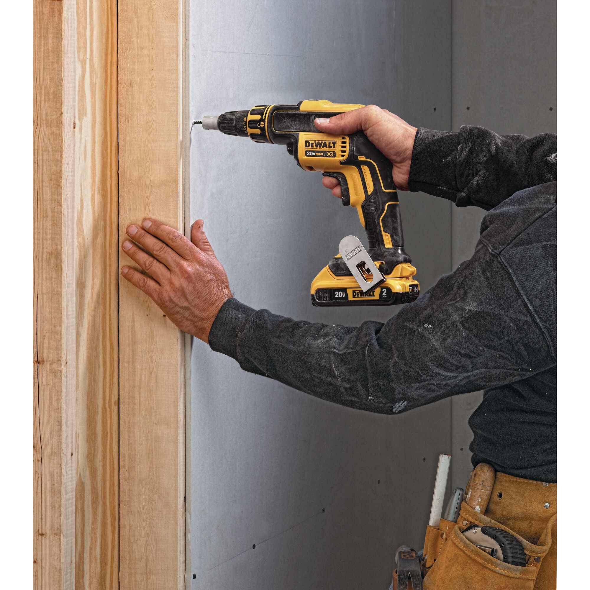 Dewalt brushless 2025 drywall screw gun