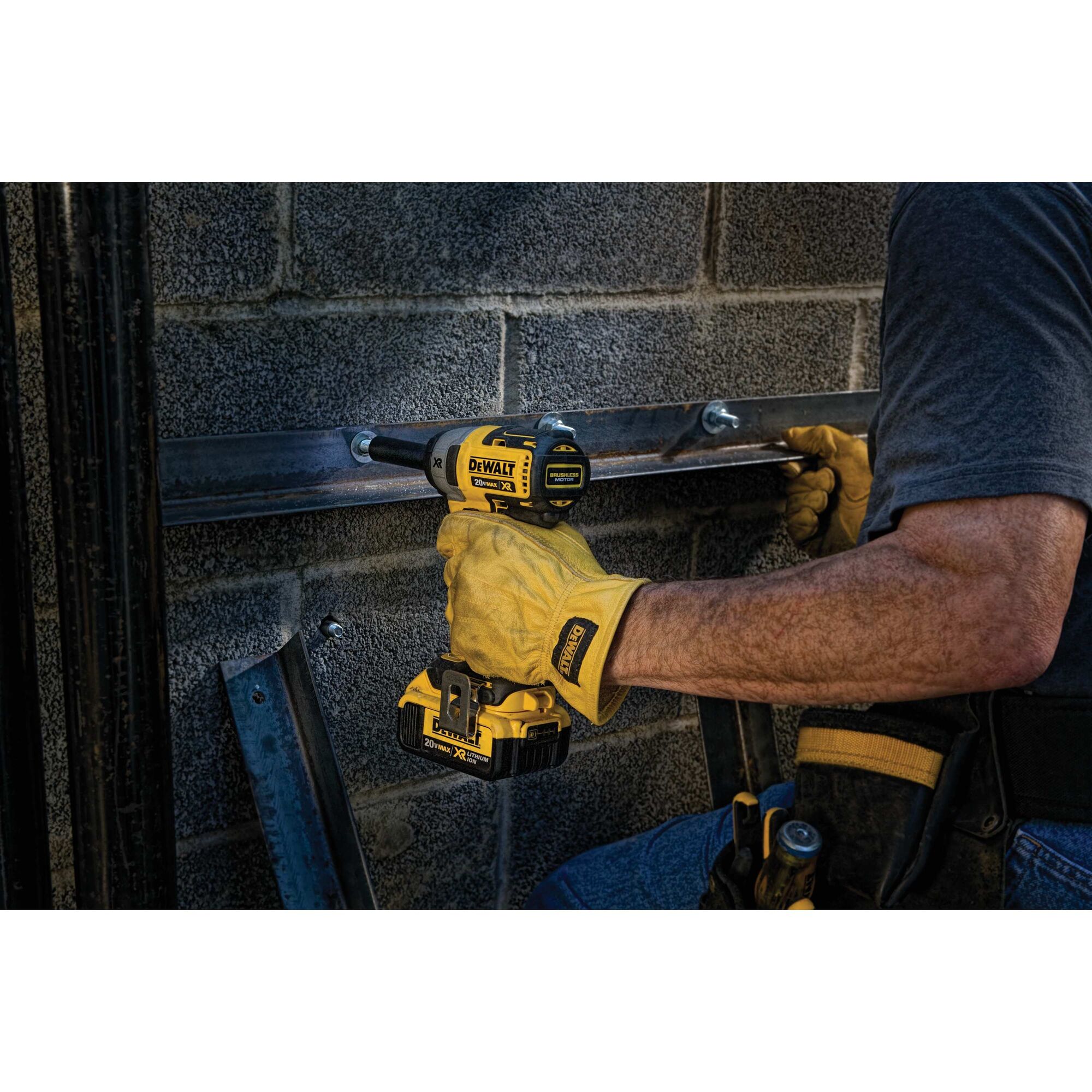 Dewalt dcf890 deals