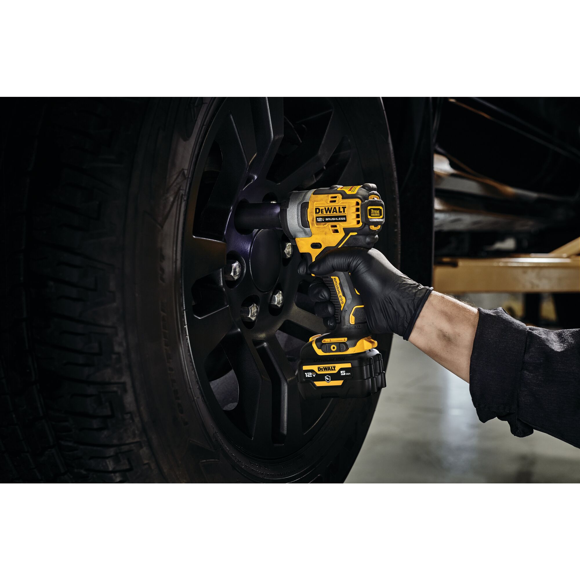 XTREME 12V MAX Brushless 1 2 in. Cordless Impact Wrench Kit DEWALT