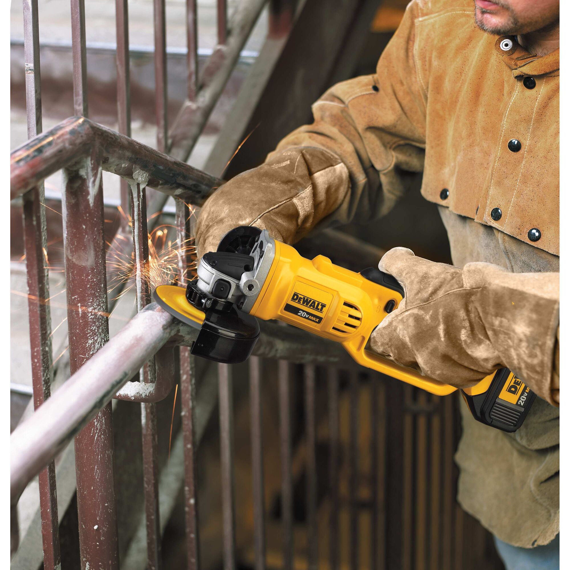 Dcg412 best sale dewalt grinder