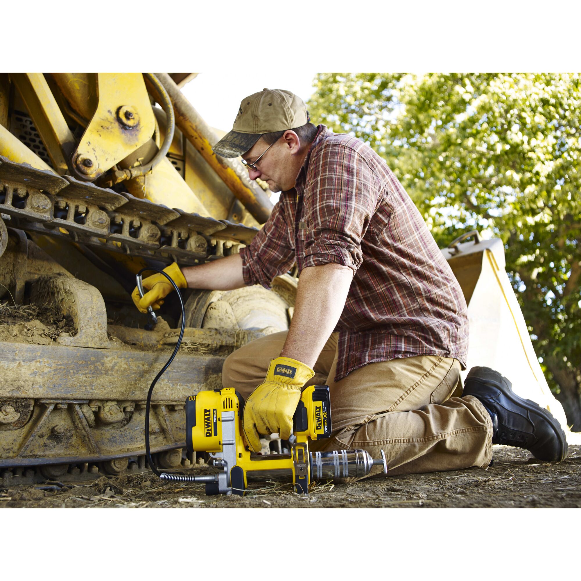 Dewalt 20 best sale volt grease gun