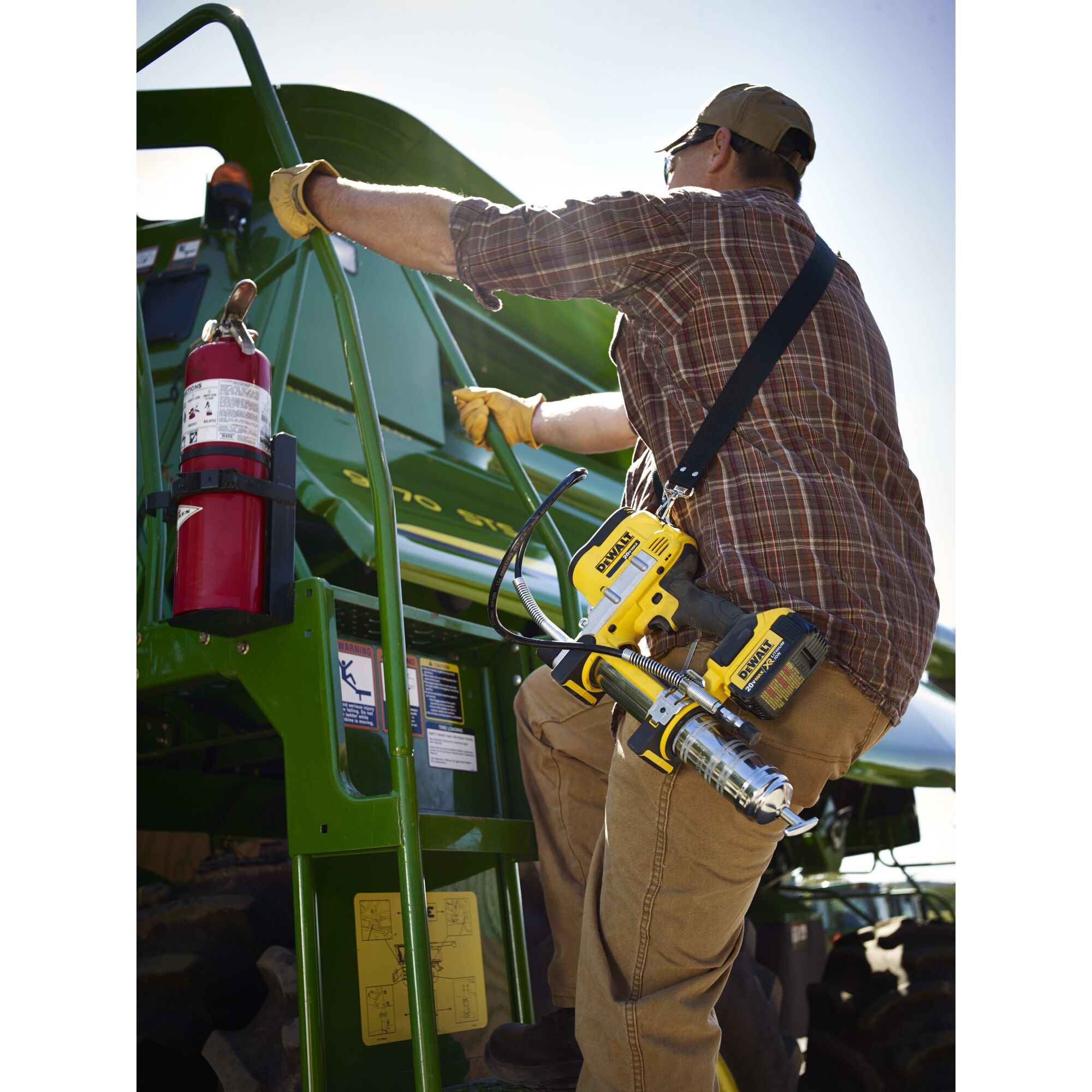 Dewalt 20v best sale cordless grease gun