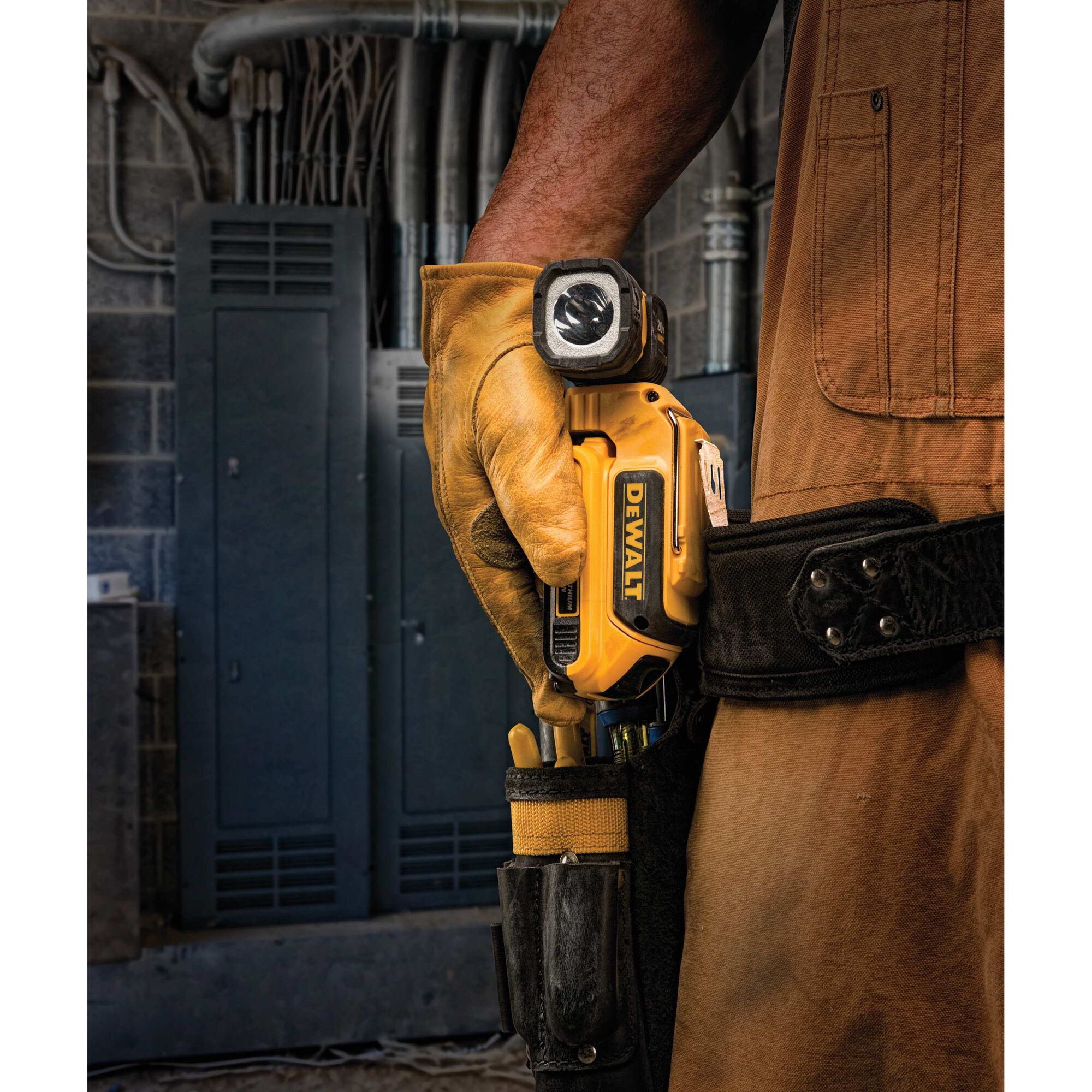 dewalt 20v handheld light