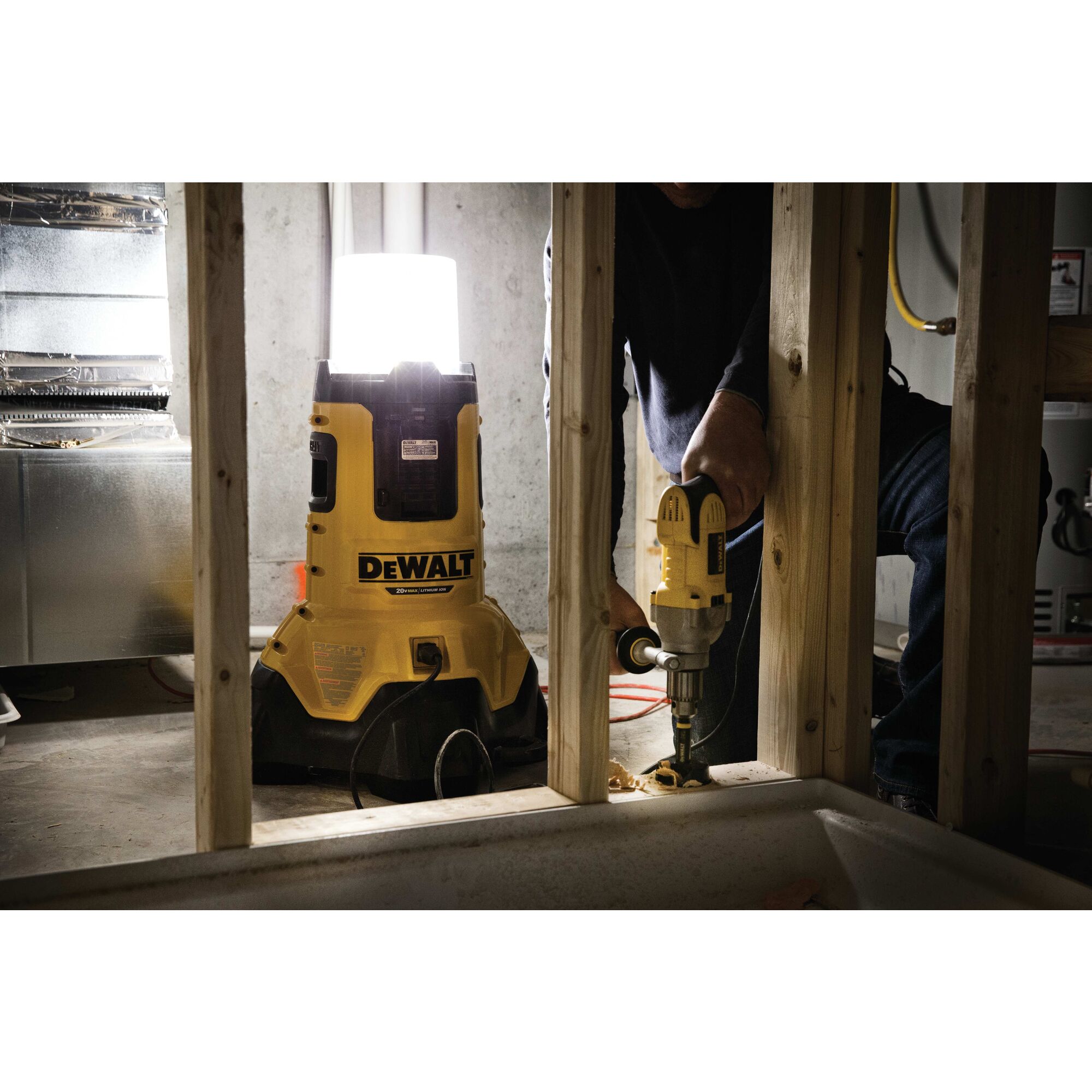 Dewalt dcl070 deals