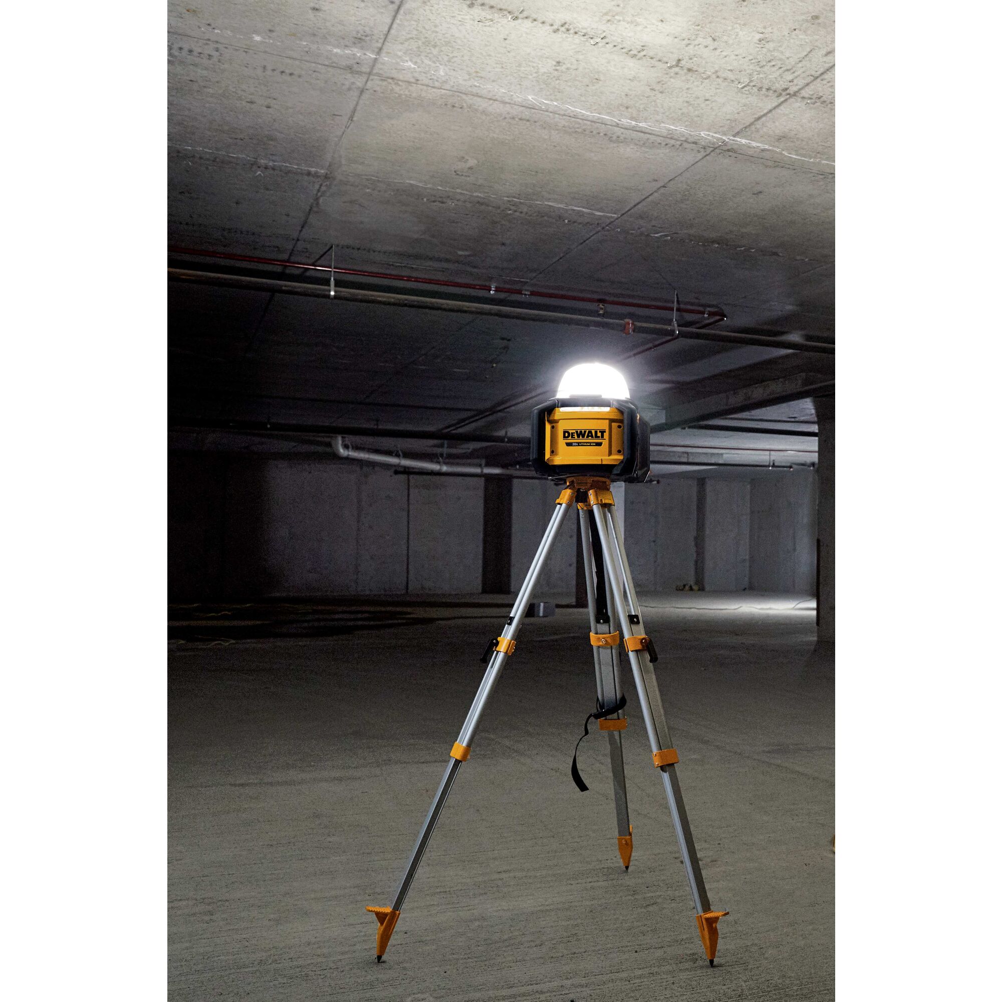 Dewalt light 2024 dcl074