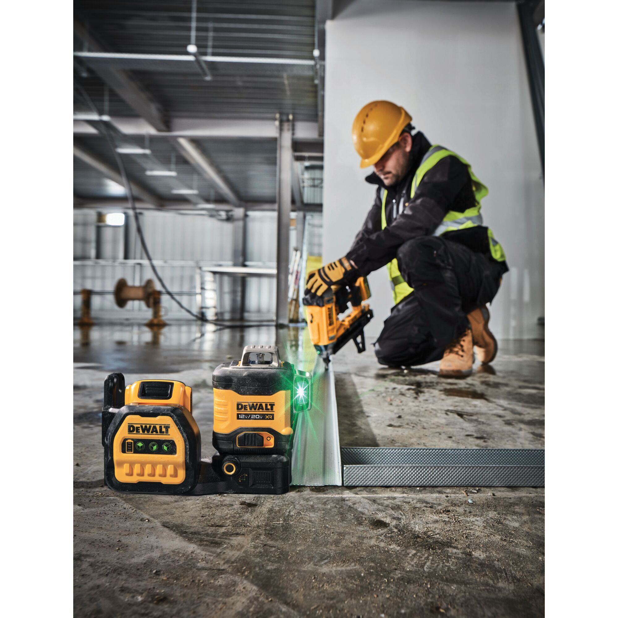 20V MAX* XR® 3 X 360 Green Line Laser (Tool Only) | DEWALT