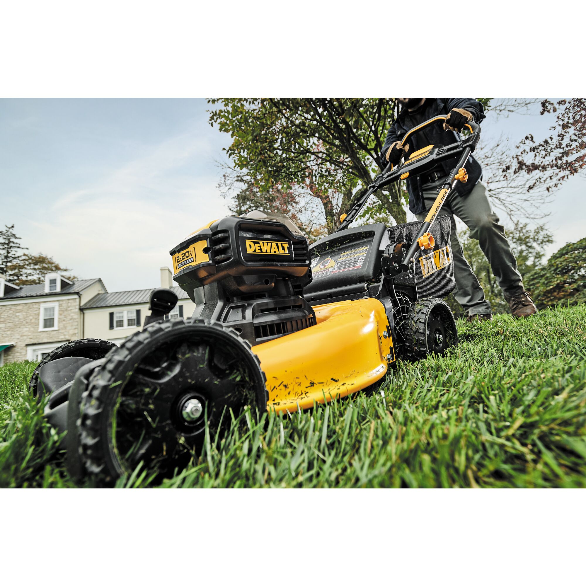 Dewalt battery push discount mower