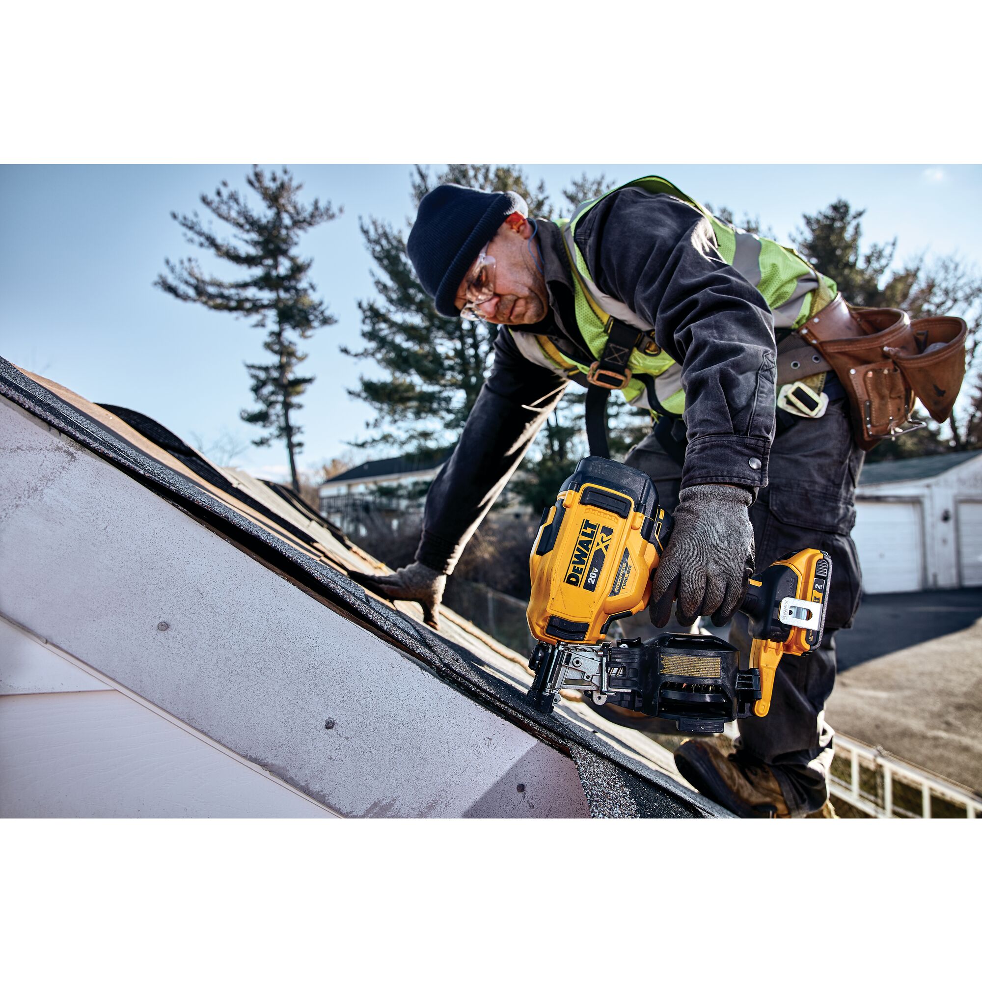 Battery operated roofing nailer hot sale