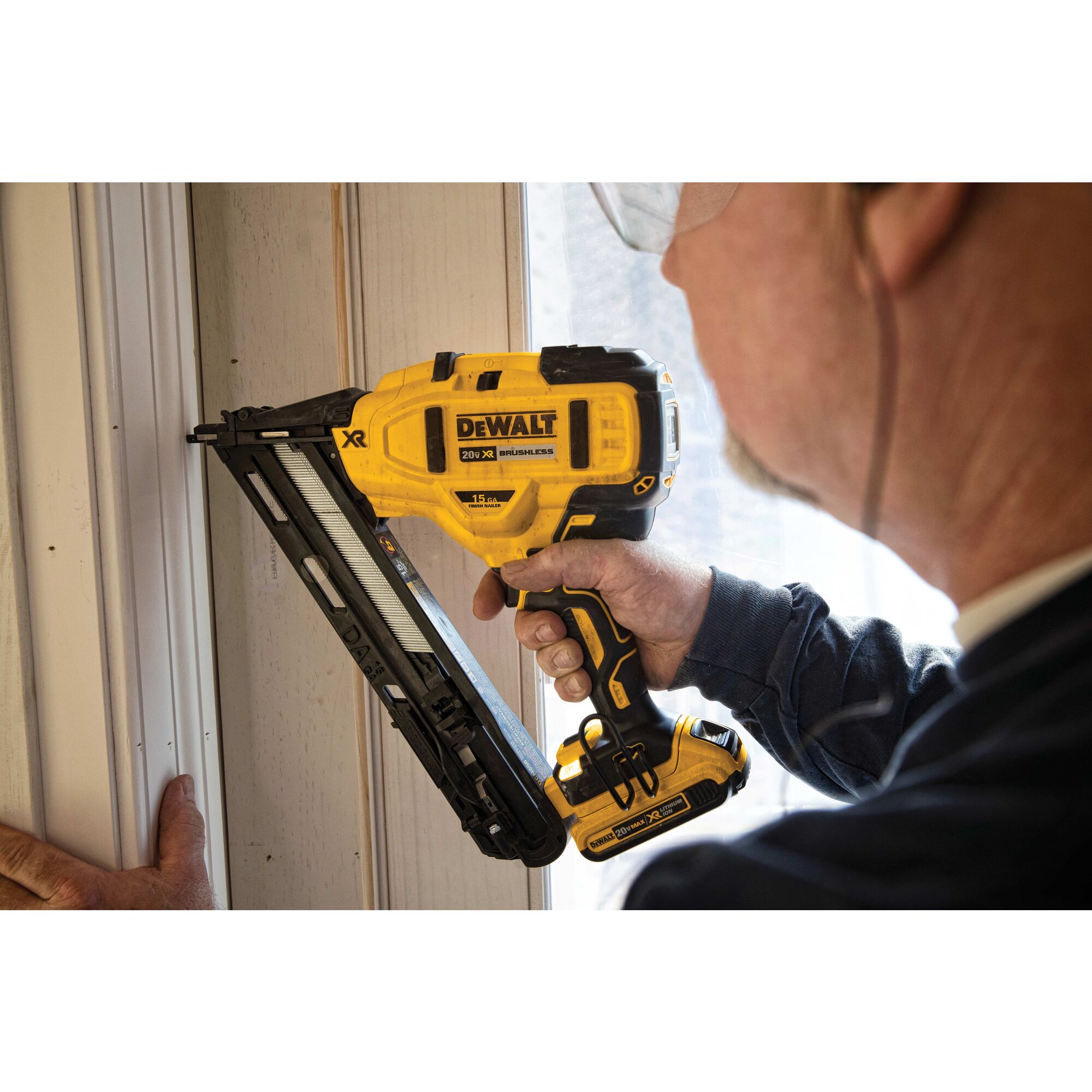 Dewalt finish nailer discount 20v