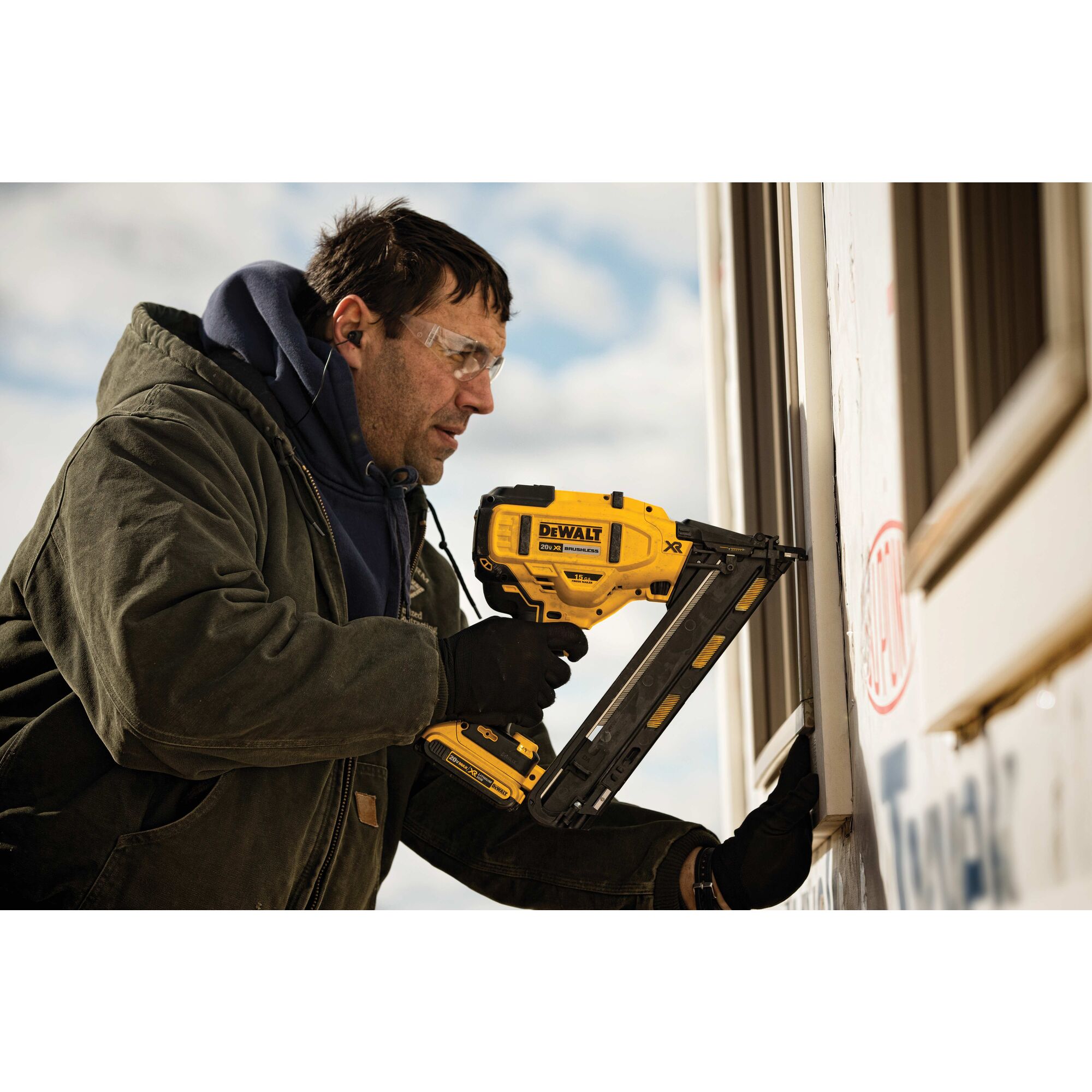 Dewalt nail discount gun 15 gauge