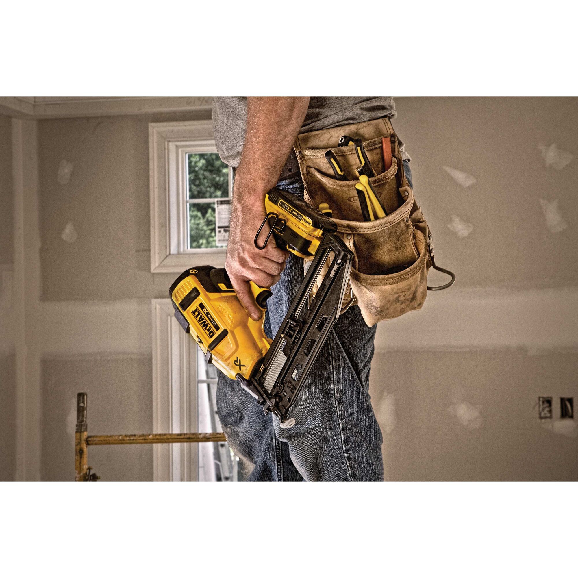 Dewalt dc616k finish online nailer