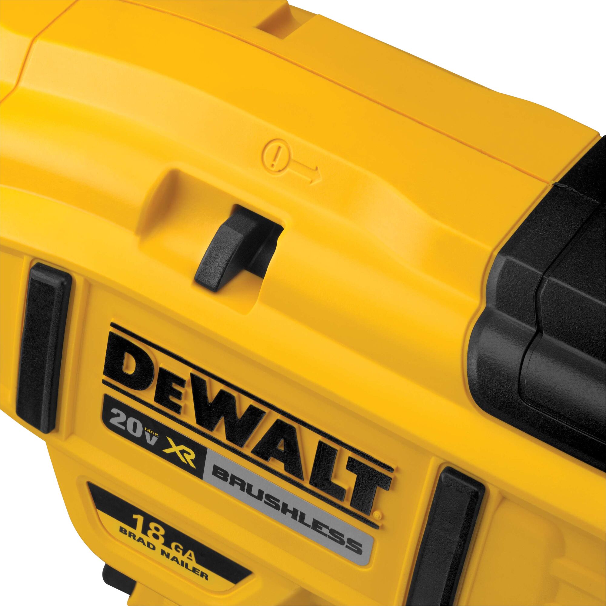 Dewalt dcn680 18 discount gauge brad nailer