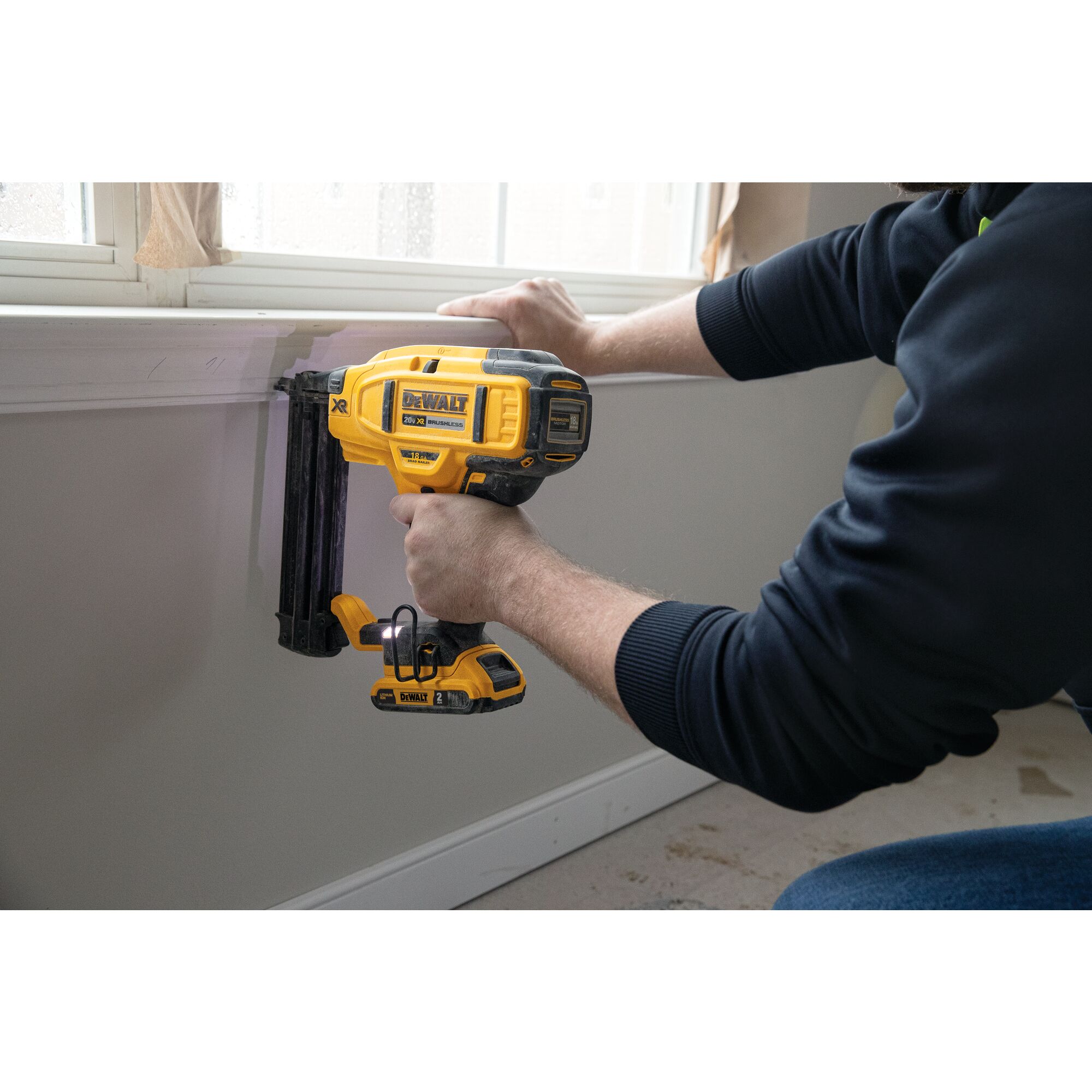 Dewalt 20 best sale volt cordless nailer