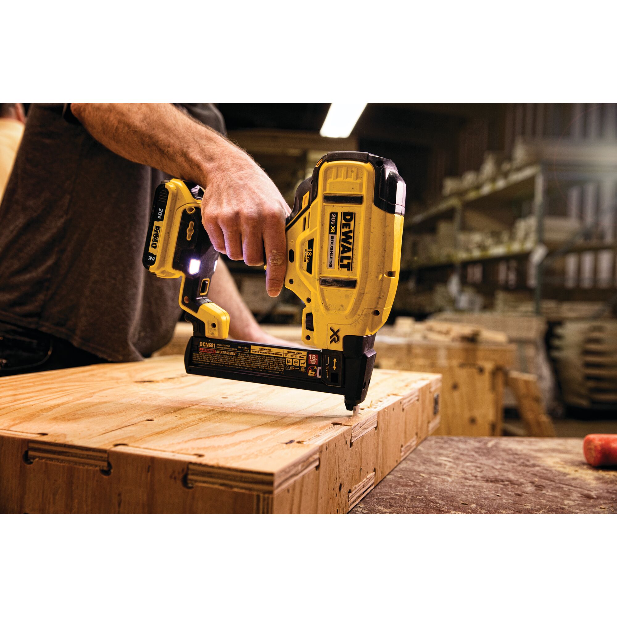 Dewalt best sale finish stapler