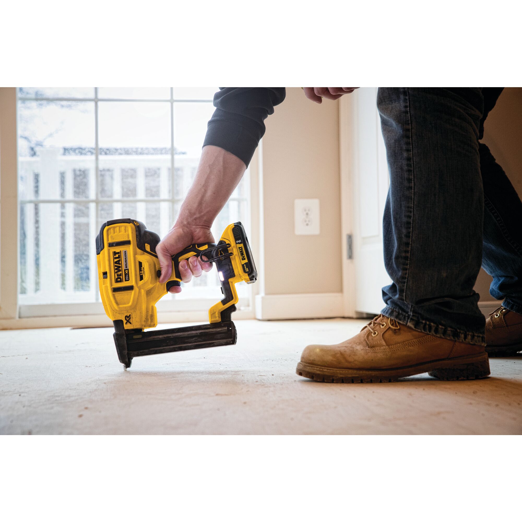 Dewalt dcn681 20v max crown stapler new arrivals