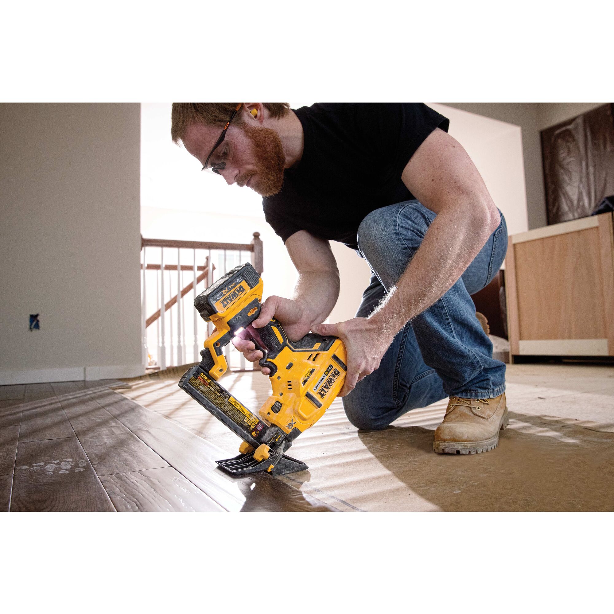 Wood store floor stapler