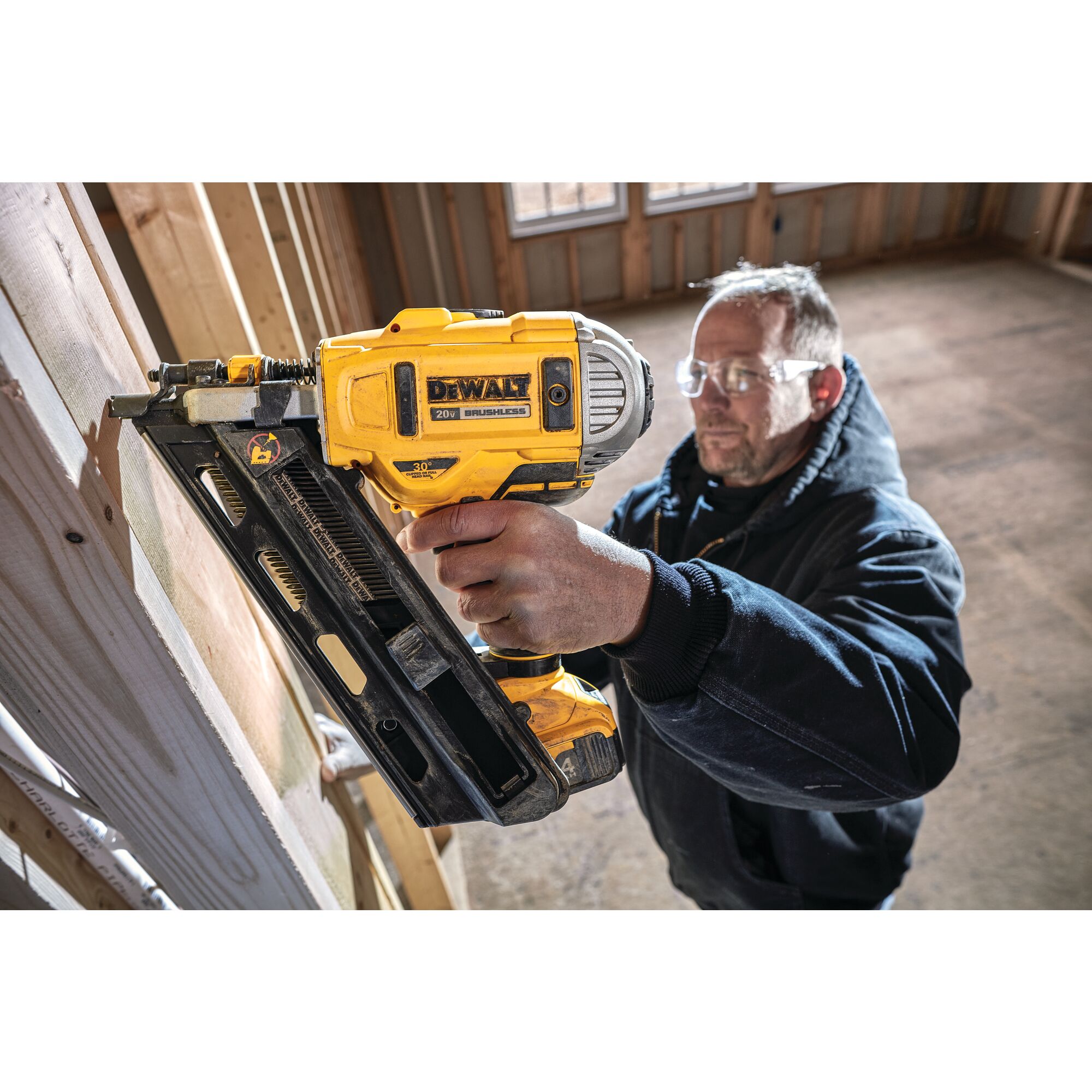 20V MAX Cordless 30 Paper Collated Framing Nailer DEWALT