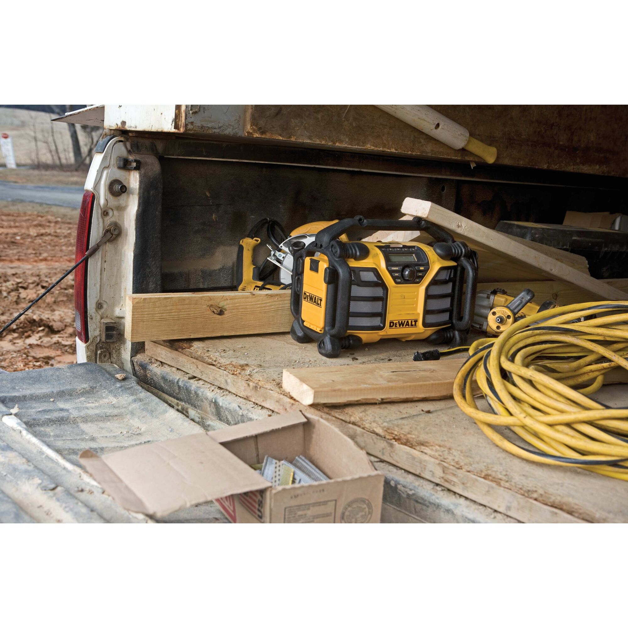 12V 20V MAX Worksite Charger Radio DEWALT