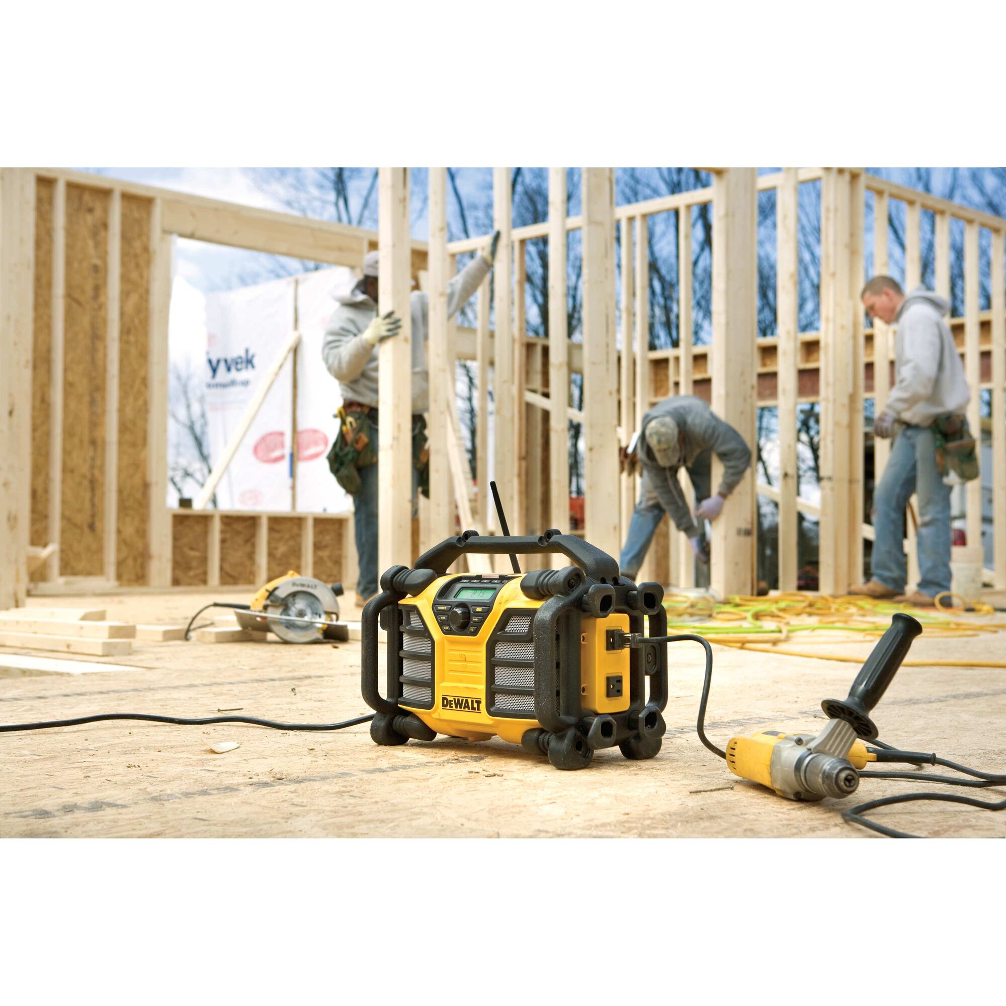 12V 20V MAX Worksite Charger Radio DEWALT