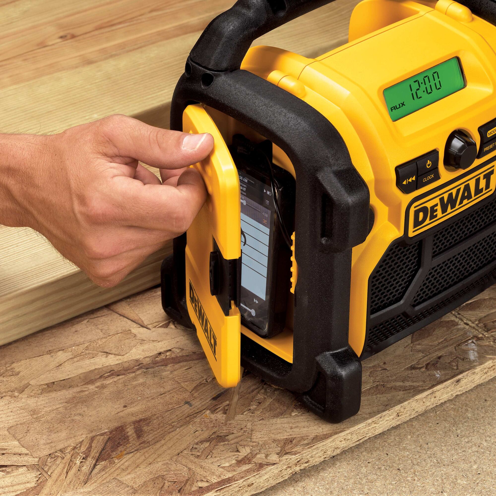 18V 20V MAX 12V MAX Compact Worksite Radio DEWALT