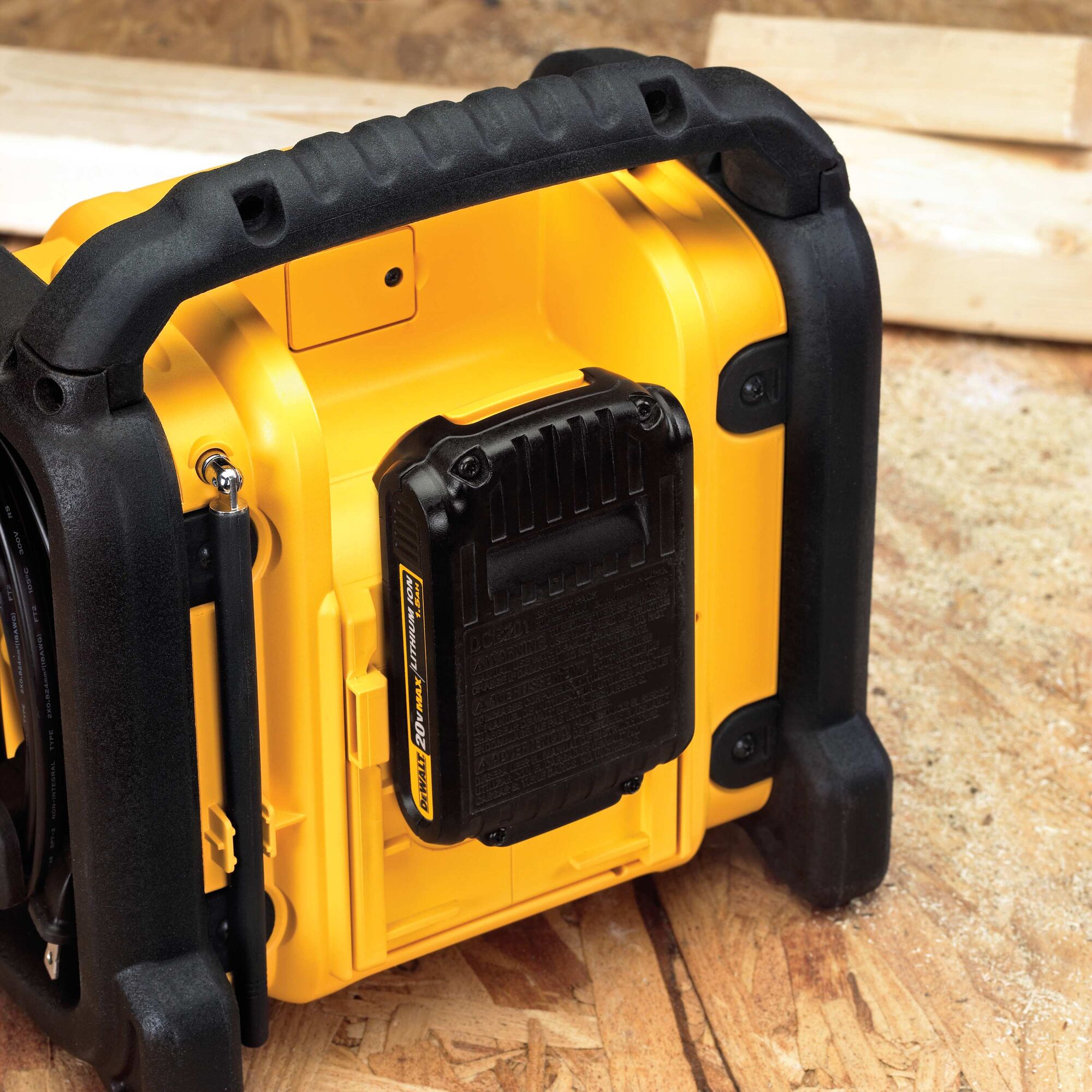 18V 20V MAX 12V MAX Compact Worksite Radio DEWALT