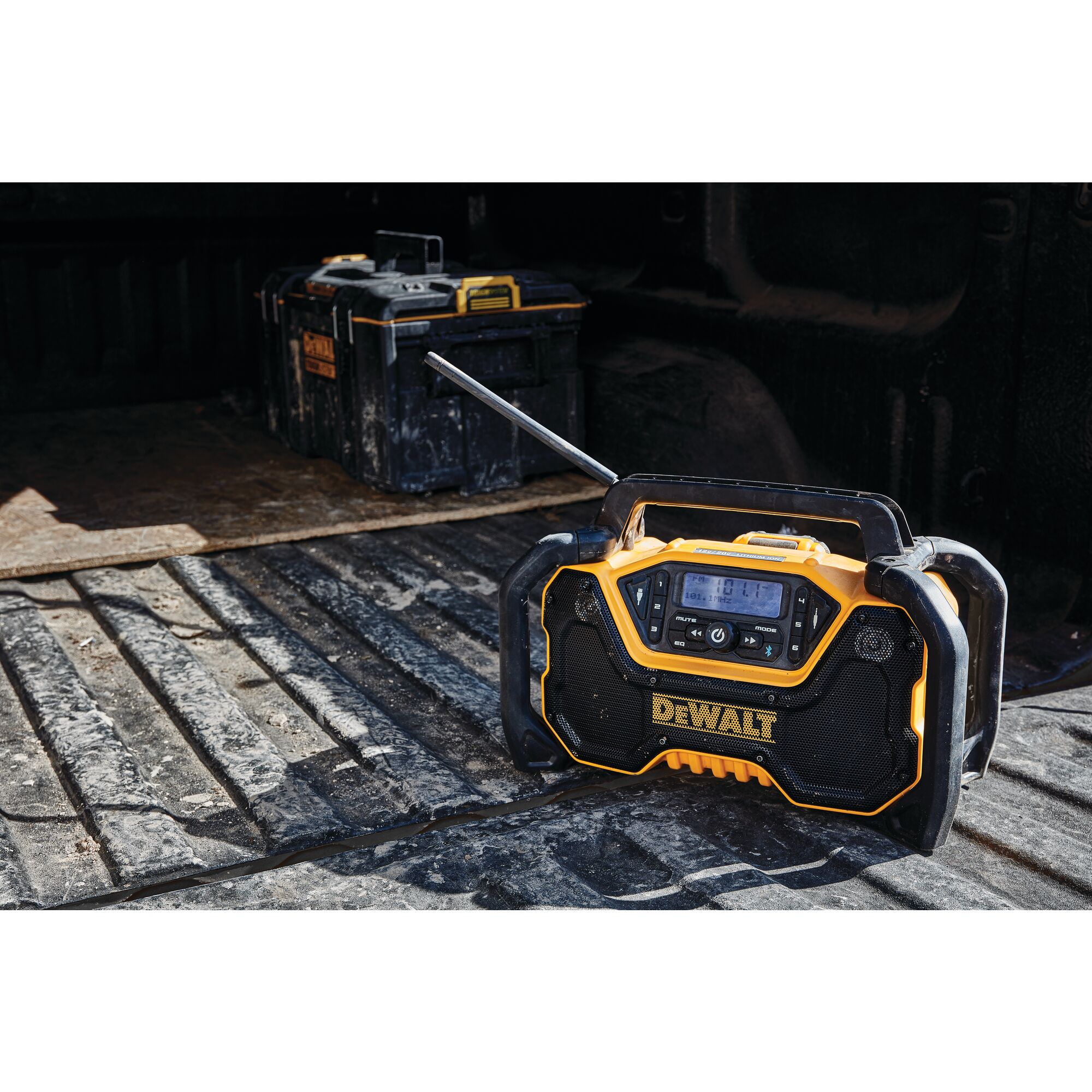 Dewalt dcr028b review new arrivals