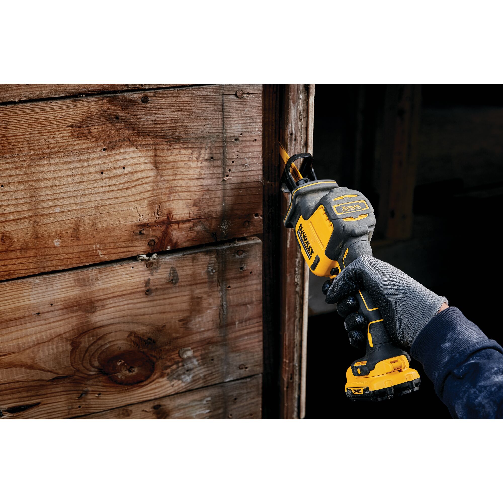 XTREME 12V MAX* Brushless One-Handed Cordless Reciprocating Saw