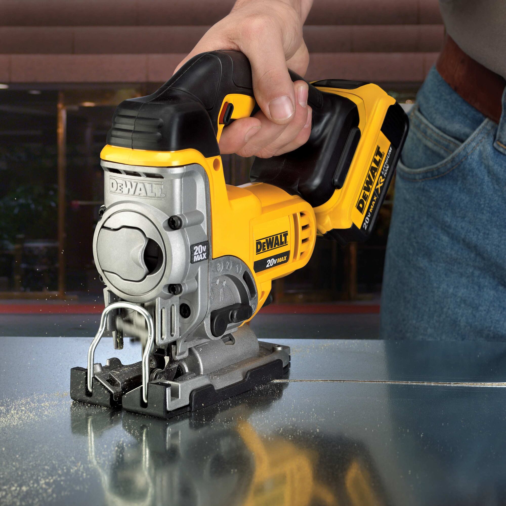 battery operated jigsaw dewalt